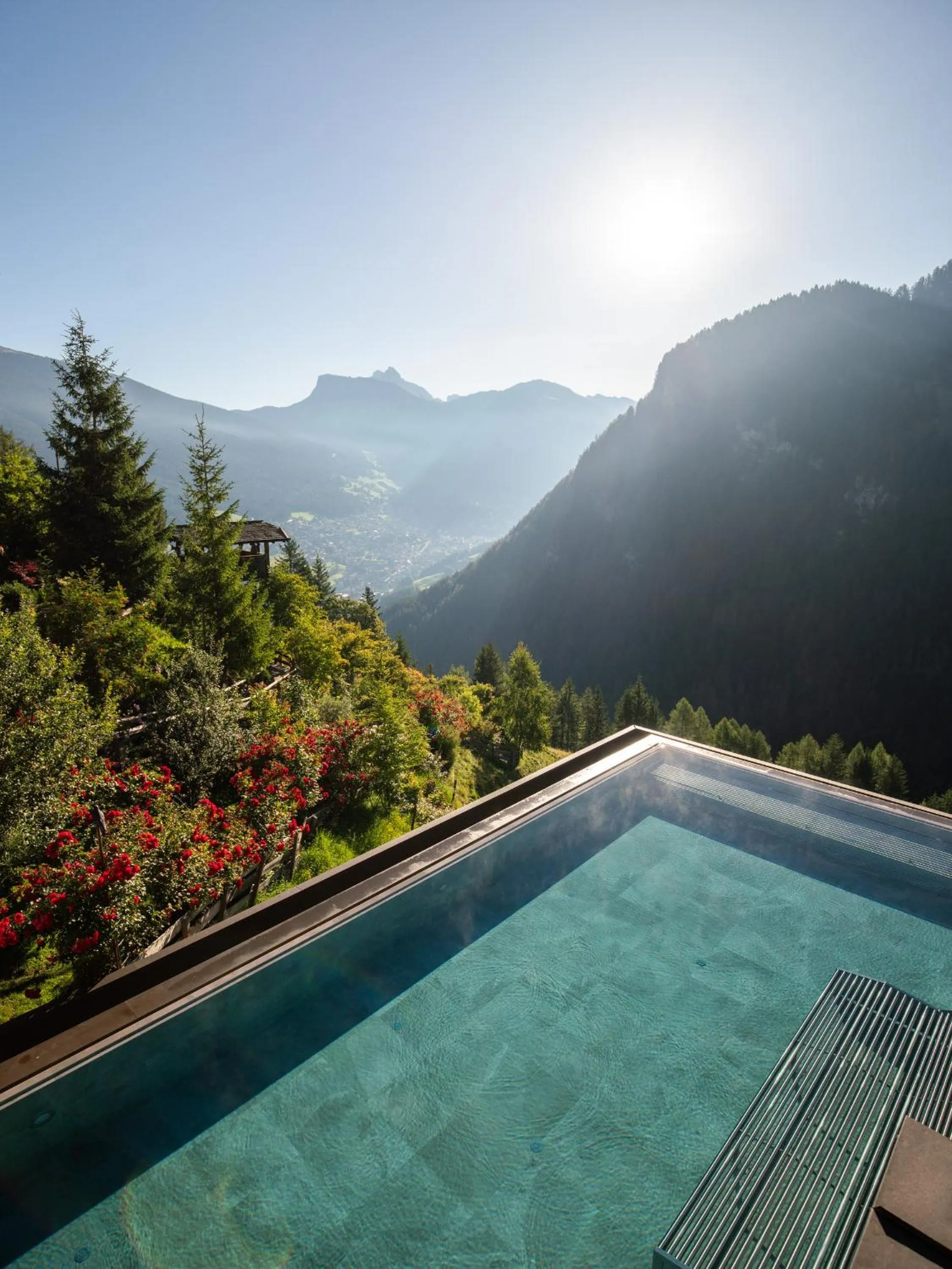 Swimming pool in Charmehotel Uhrerhof - Deur