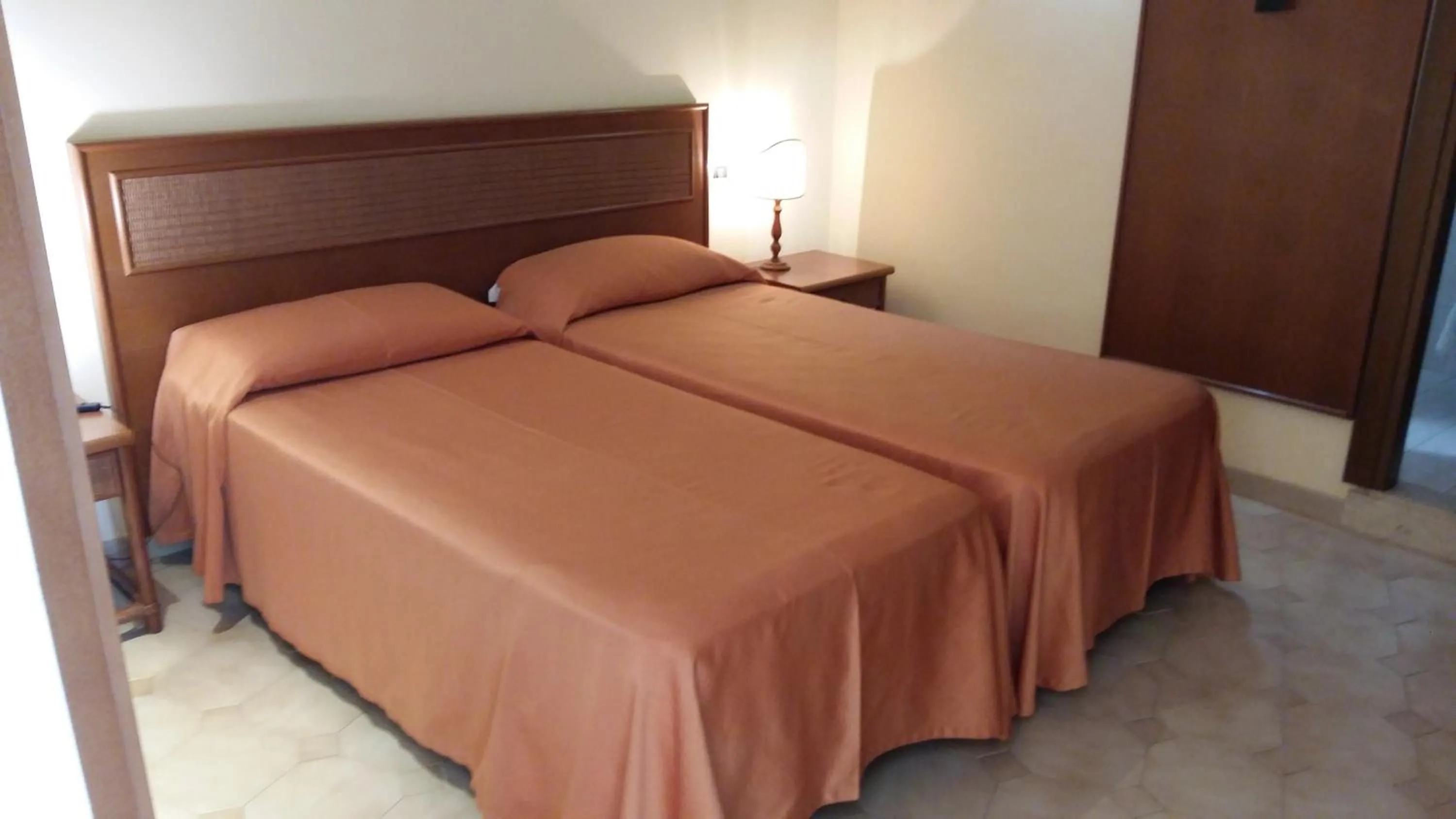 Photo of the whole room, Bed in Hotel Villa Bianca Resort