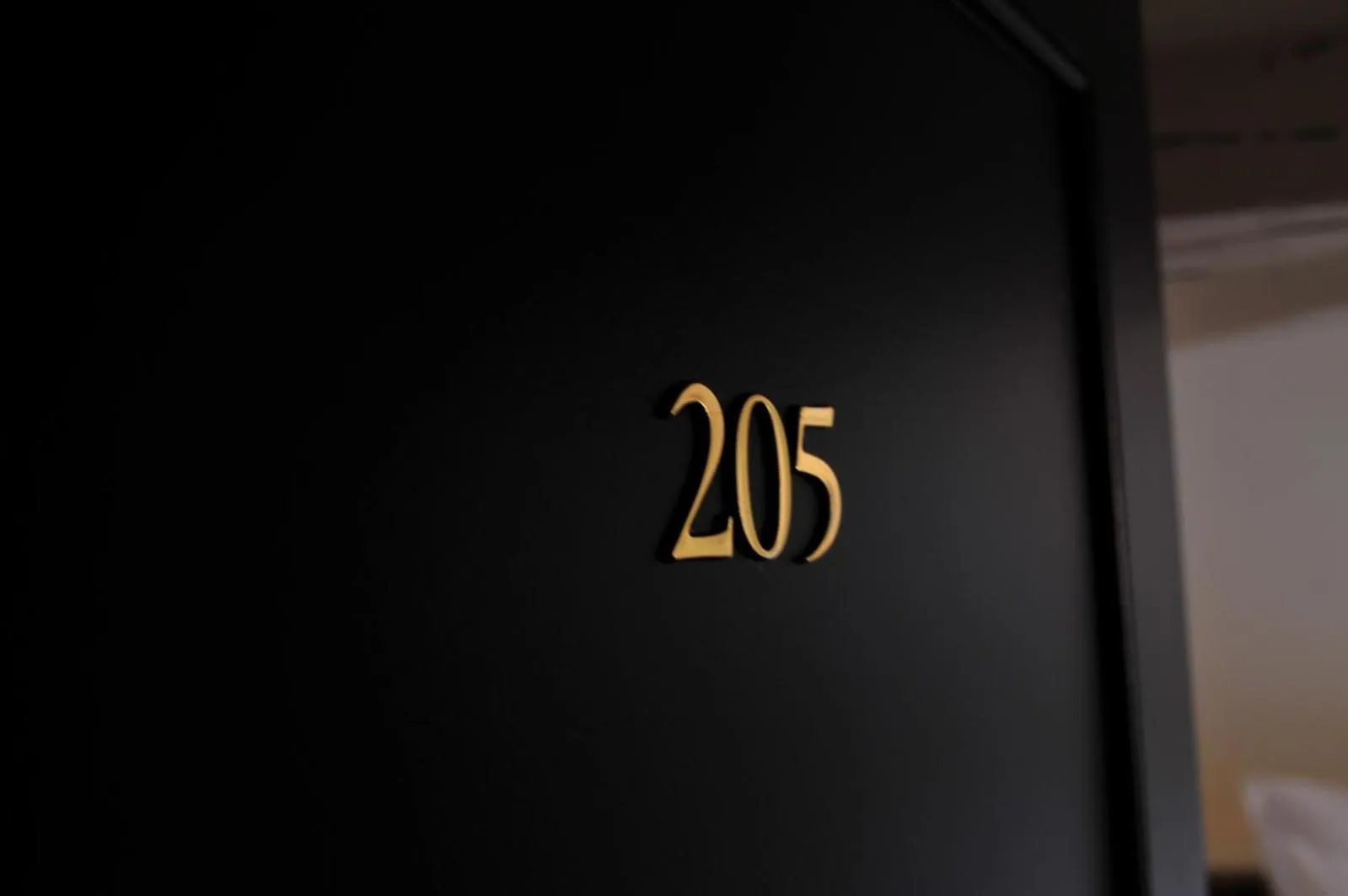 Logo/Certificate/Sign in Les Glycines Vézelay