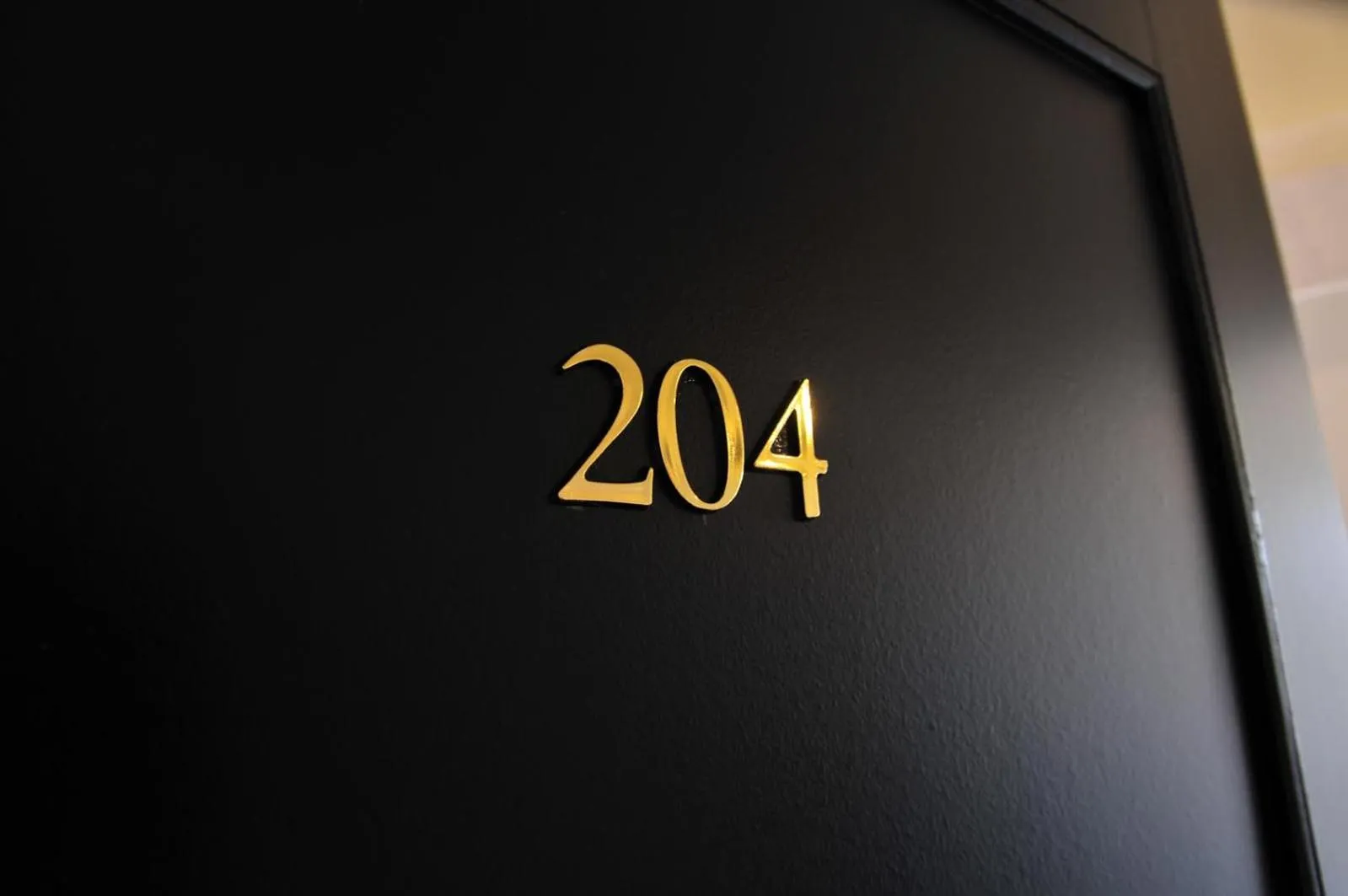 Logo/Certificate/Sign in Les Glycines Vézelay