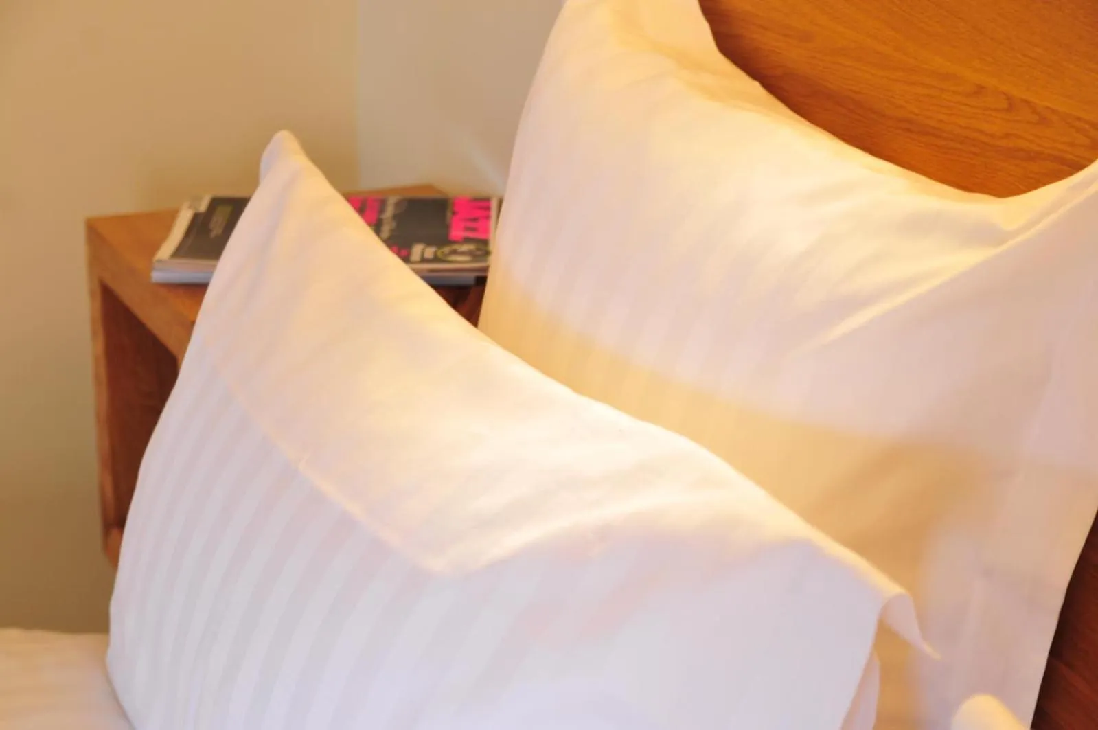 Other, Bed in Les Glycines Vézelay