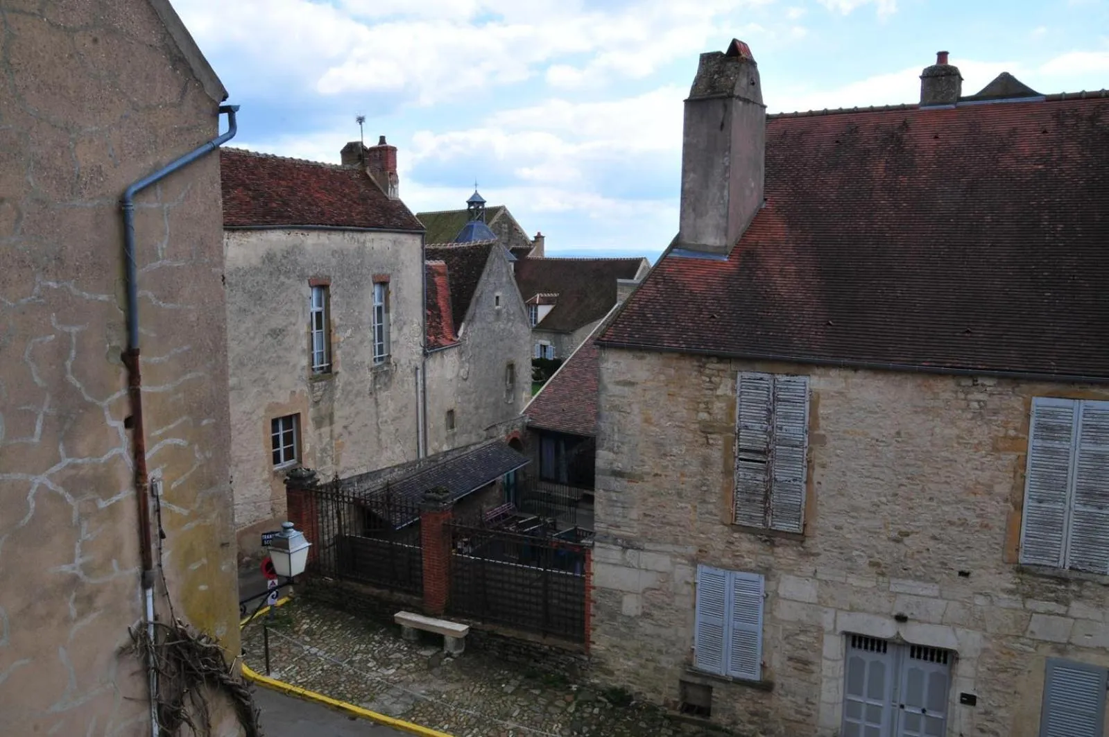 Neighbourhood in Les Glycines Vézelay