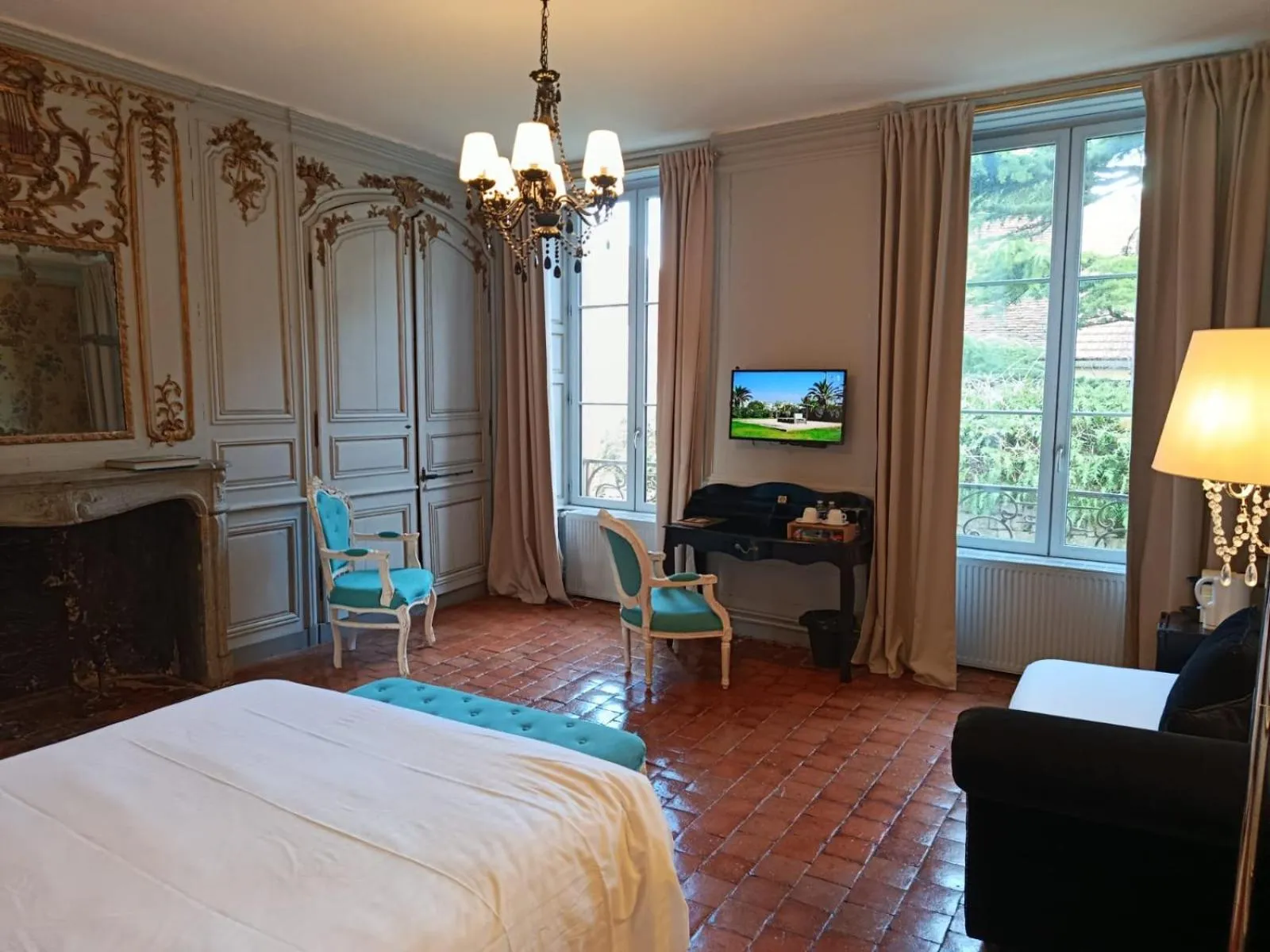 Bed in Les Glycines Vézelay