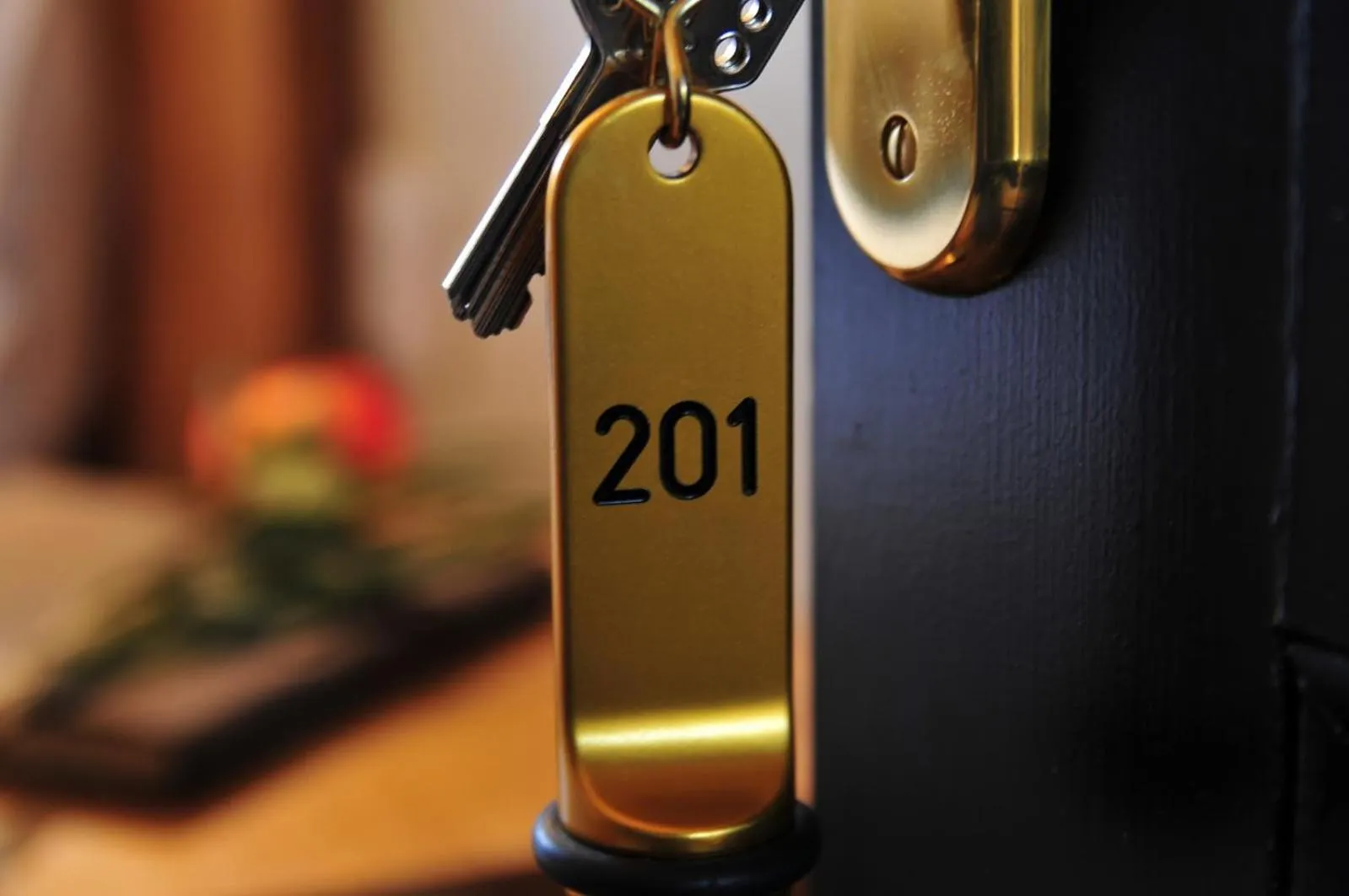 Decorative detail in Les Glycines Vézelay