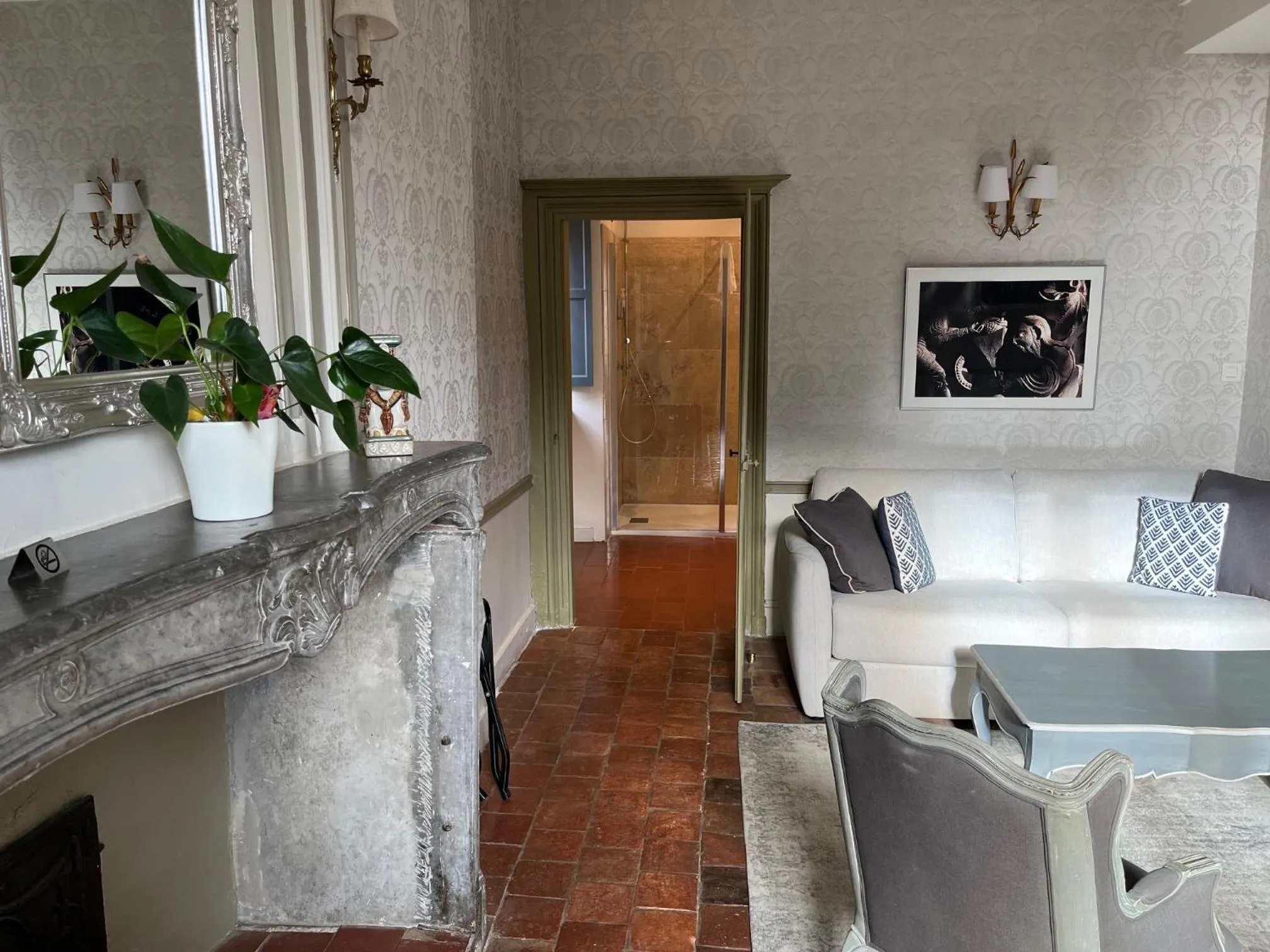 Les Glycines Vézelay