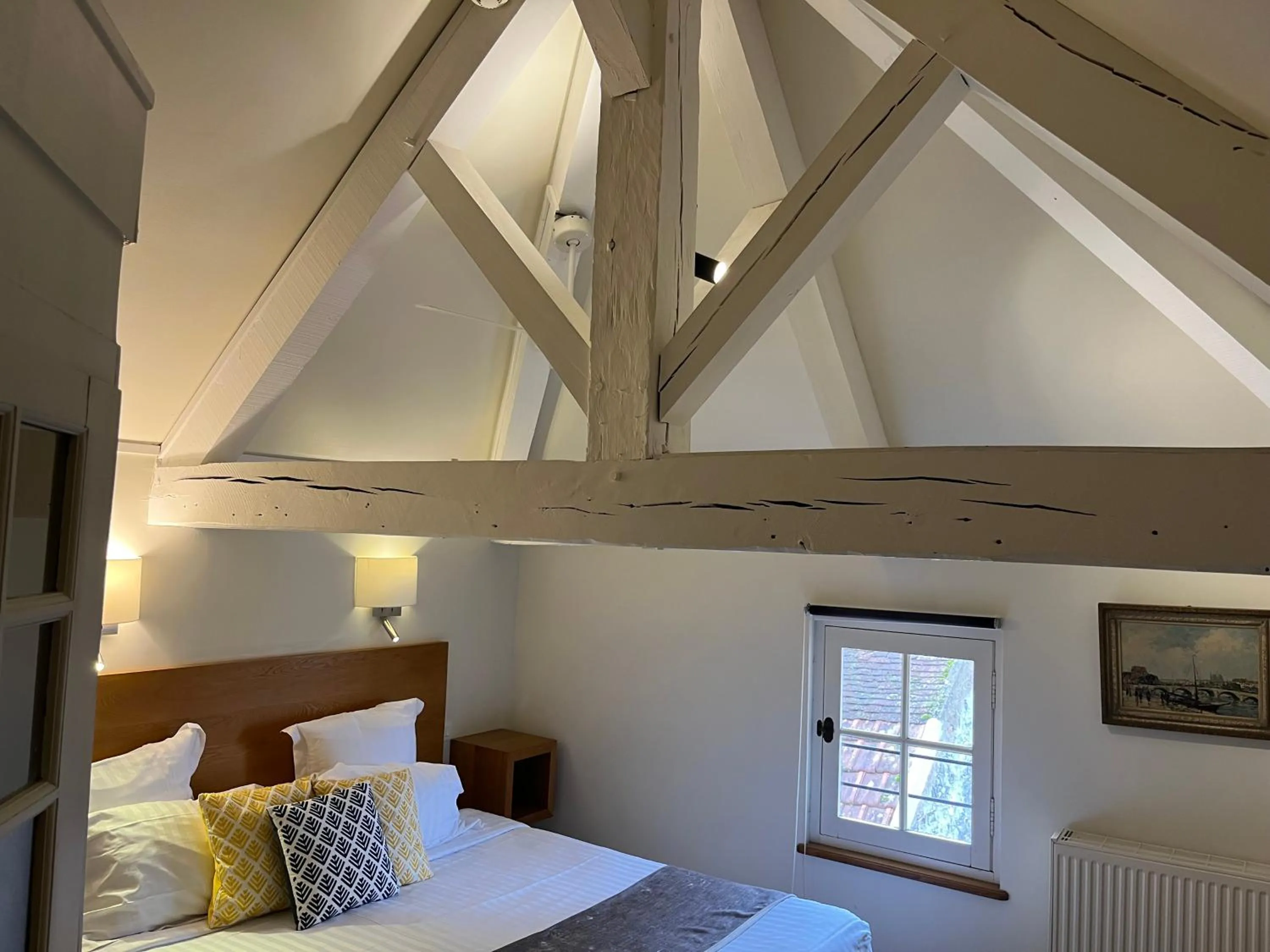 Bed in Les Glycines Vézelay