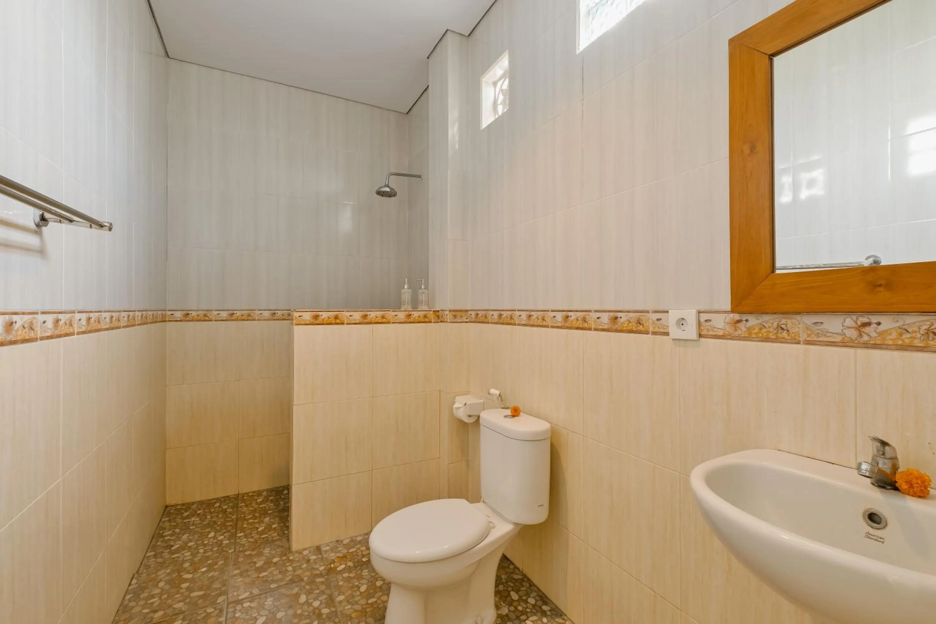 Bathroom in Gora House Bali