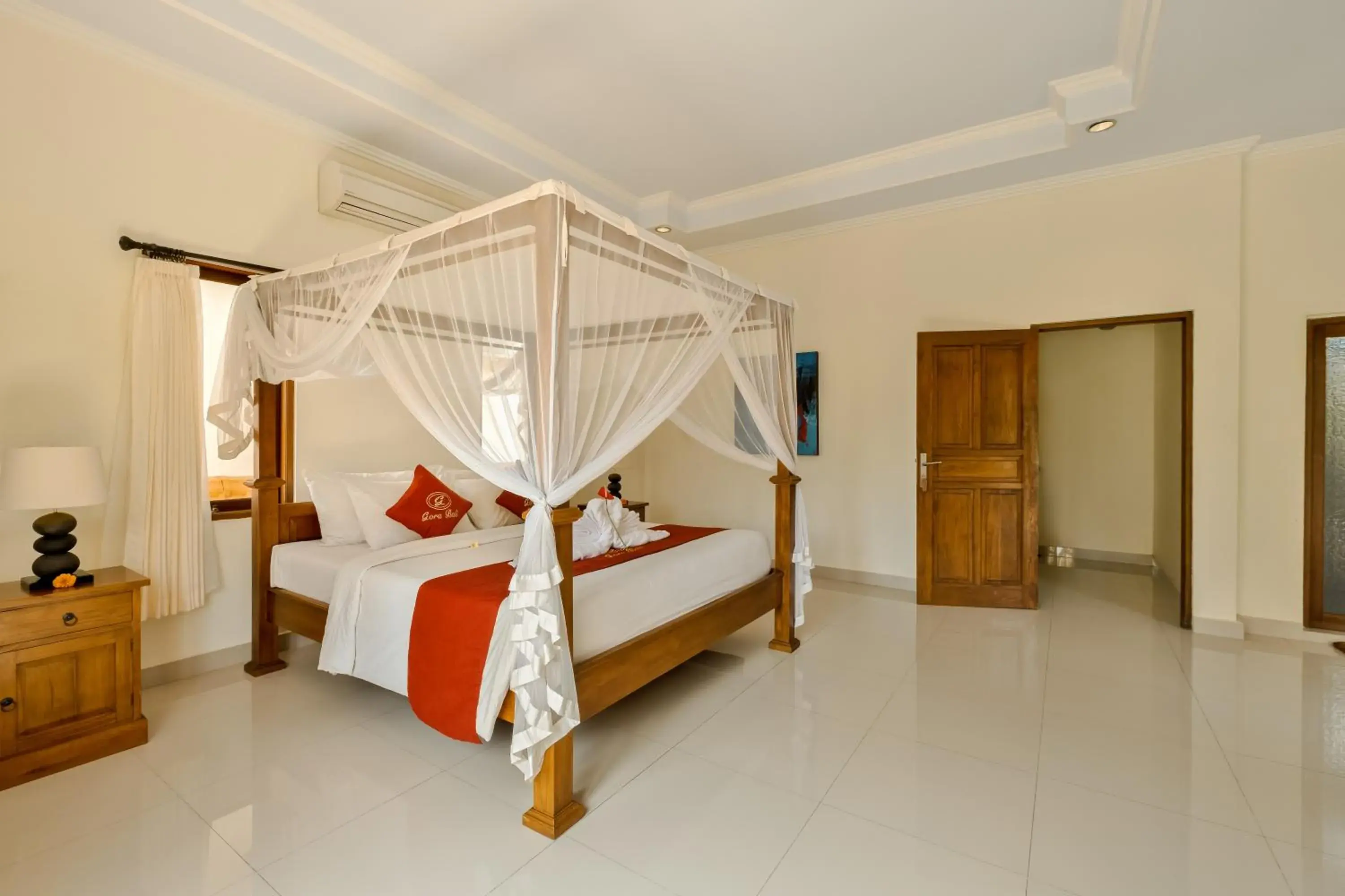 Two-Bedroom Villa with Private Pool in Gora House Bali Two-Bedroom Villa with Private Pool in Gora House Bali