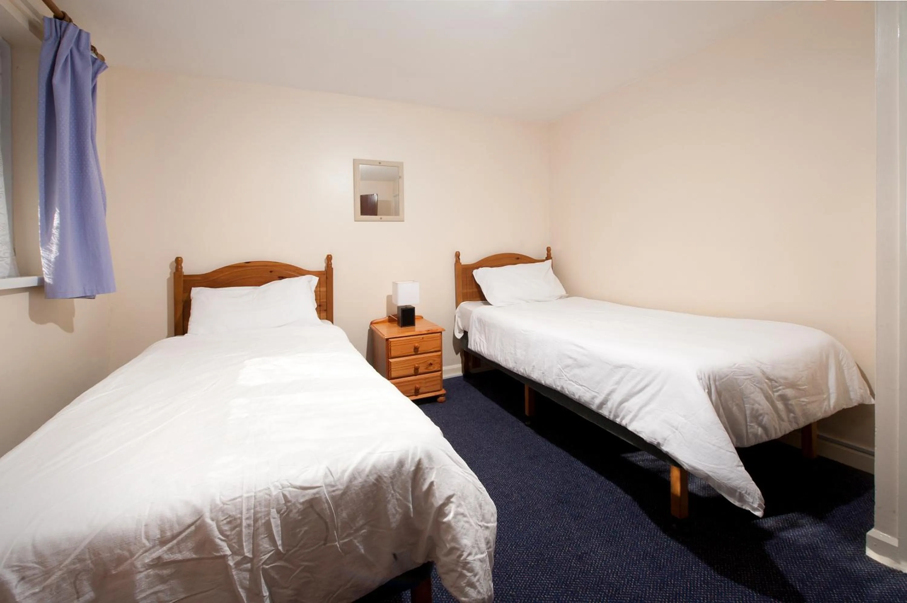 Bedroom, Bed in Trelawne Manor Holiday Park