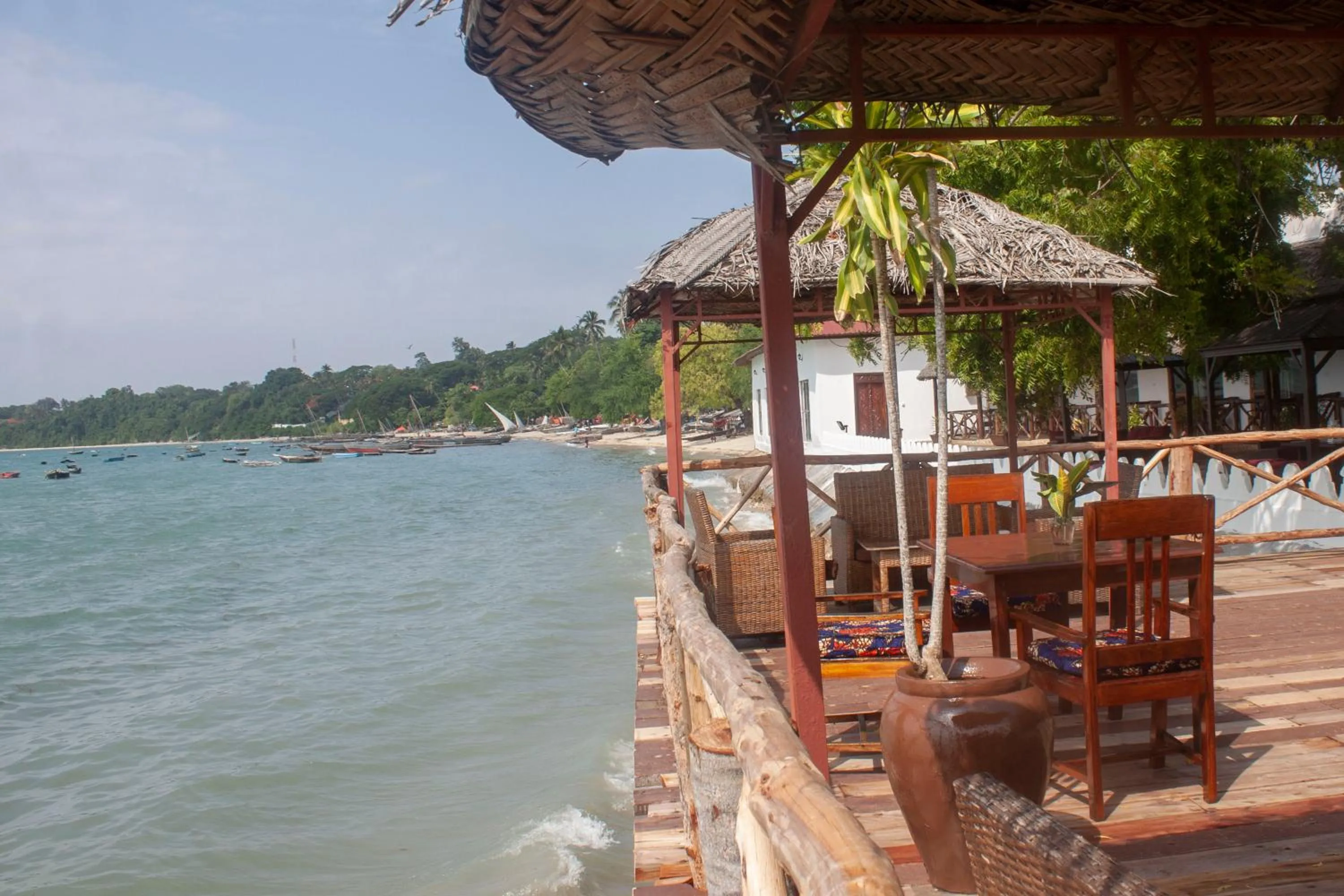 Restaurant/places to eat in Sea View Beach Hotel