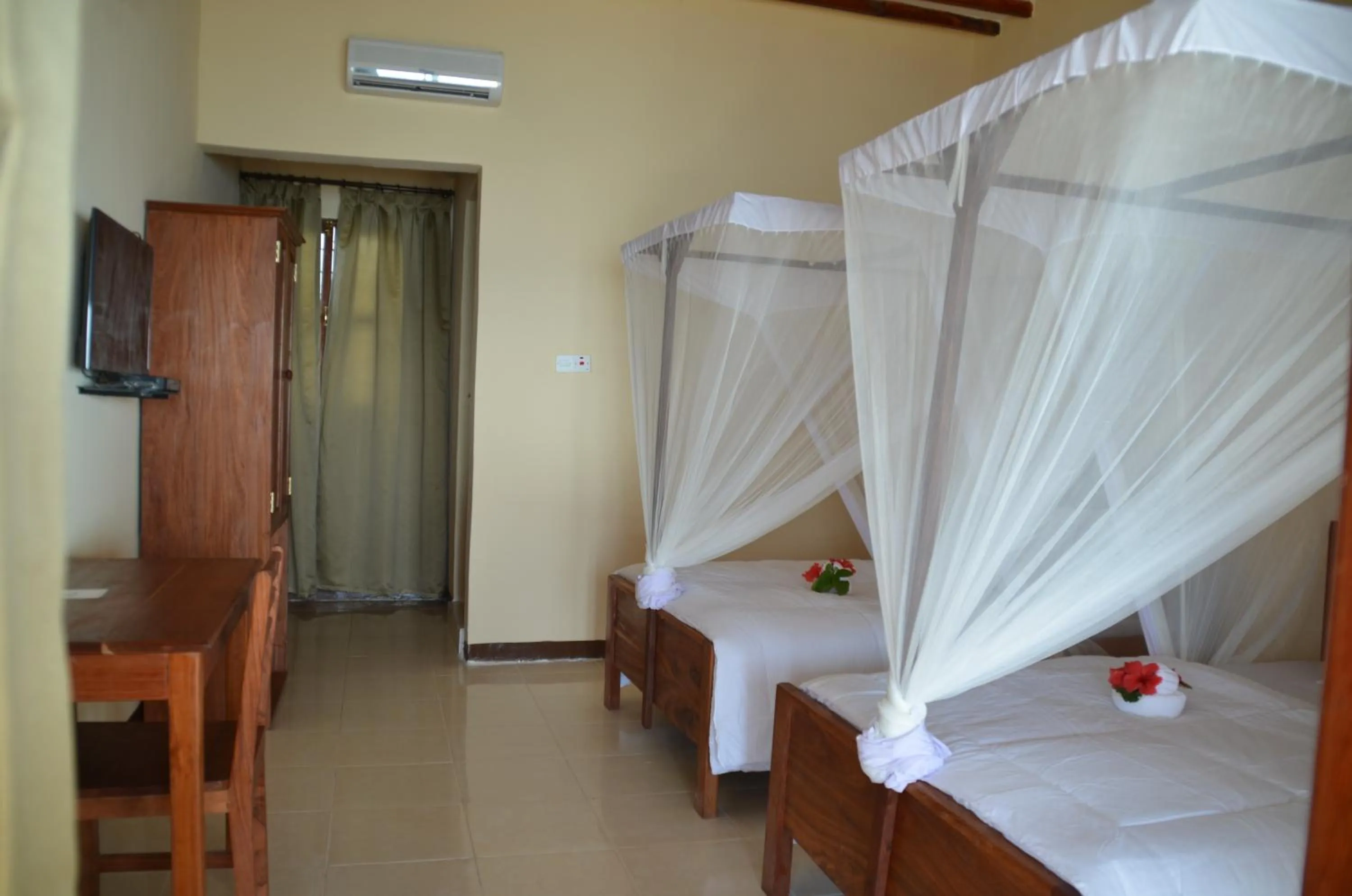 Photo of the whole room, Bed in Sea View Beach Hotel