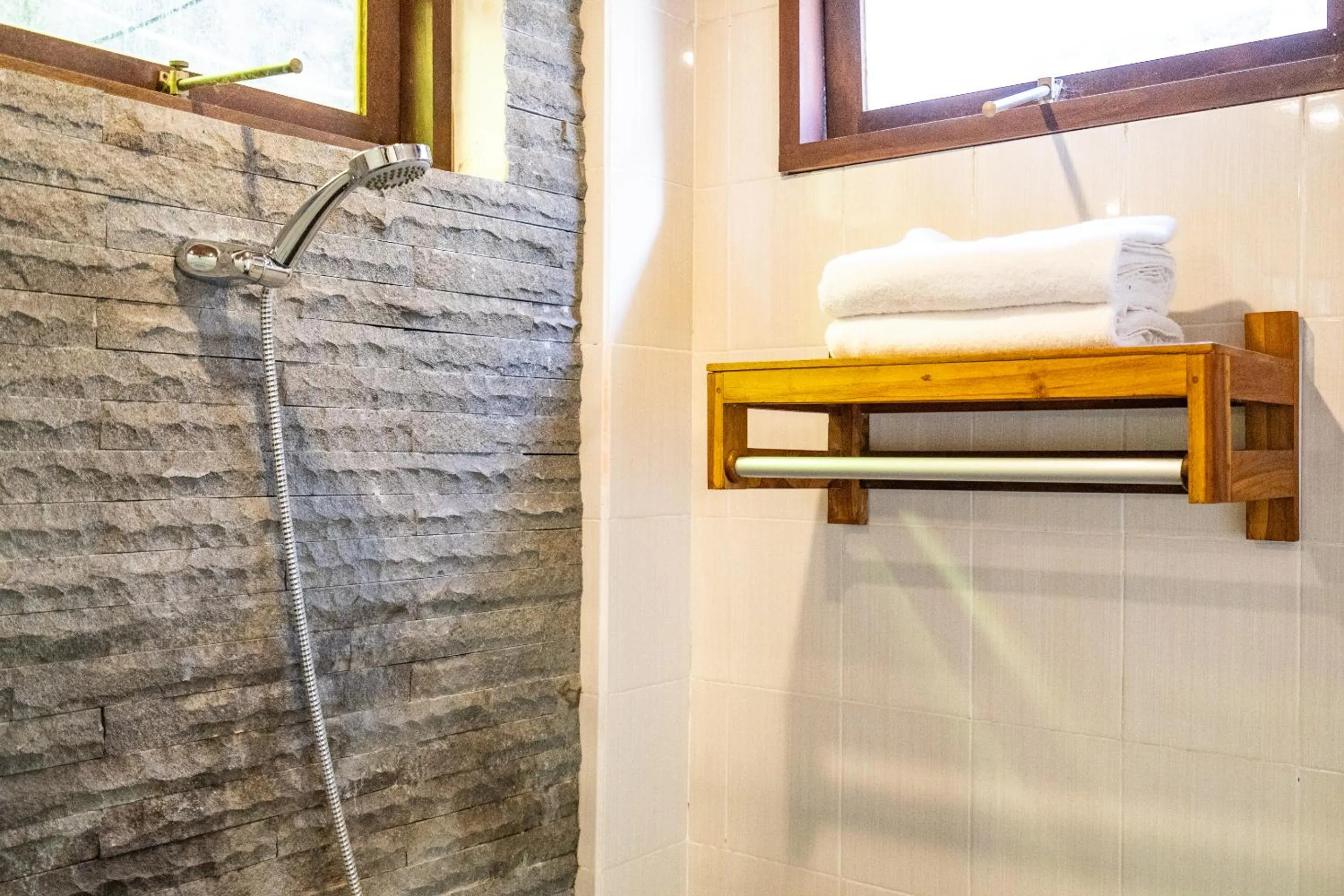 Shower, Bed in Meruhdani Boutique Hotel Ubud