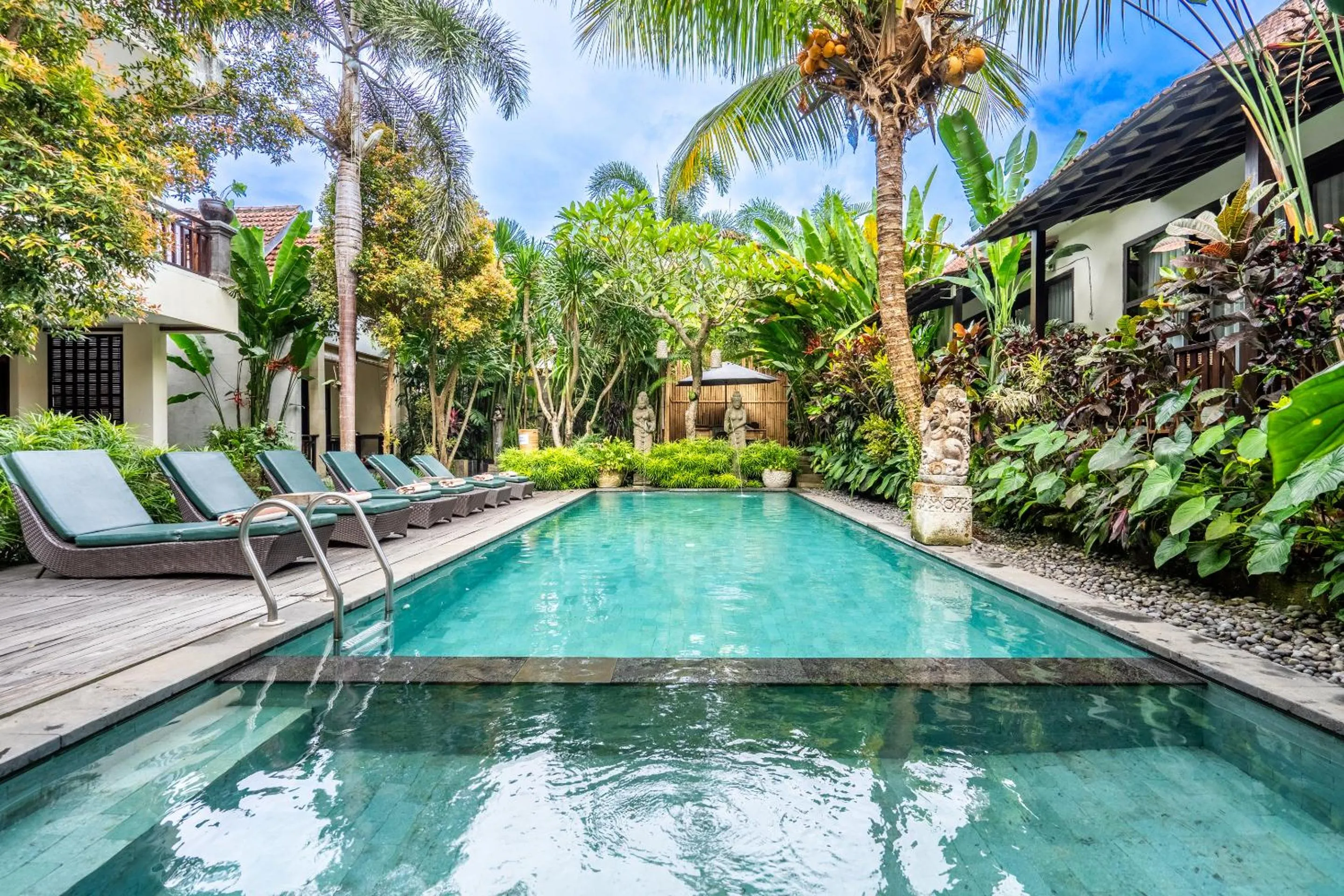 Swimming pool in Meruhdani Boutique Hotel Ubud