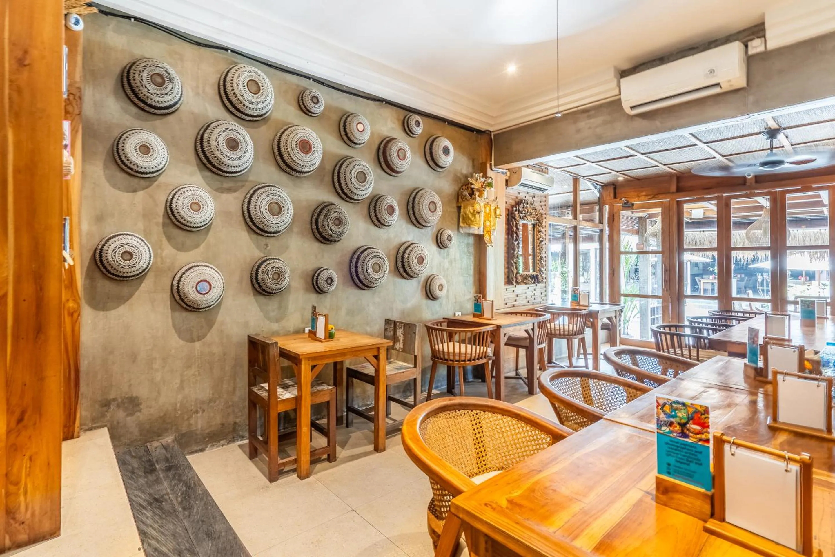 Restaurant/places to eat in Meruhdani Boutique Hotel Ubud