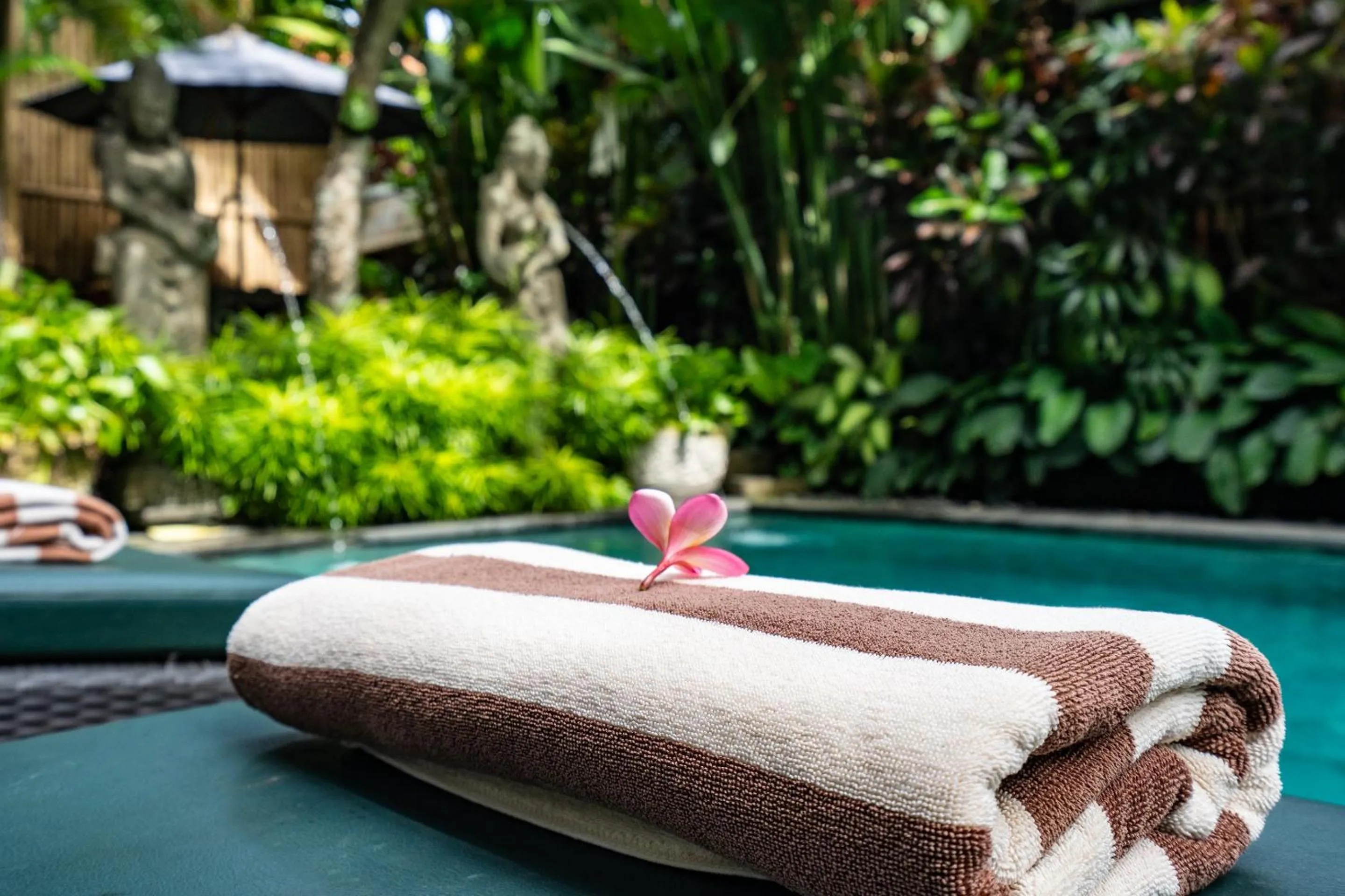 Swimming pool in Meruhdani Boutique Hotel Ubud