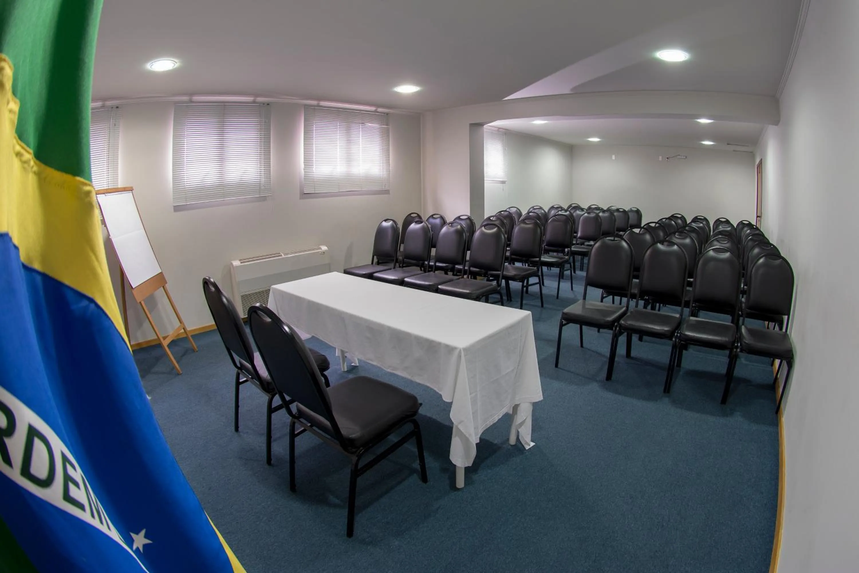 Shopping Area in Lagoa Serena Flat Hotel