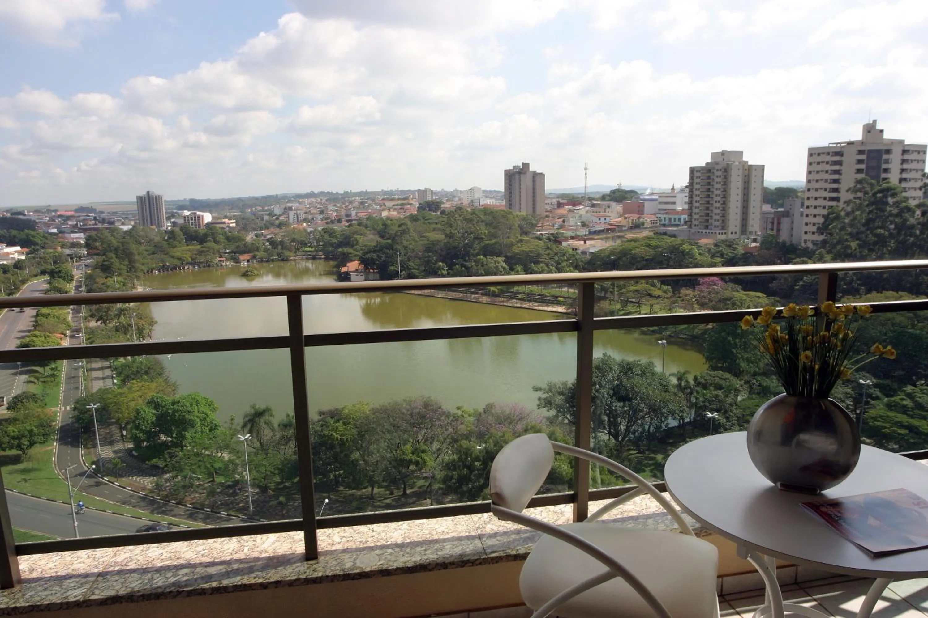 Lake view in Lagoa Serena Flat Hotel