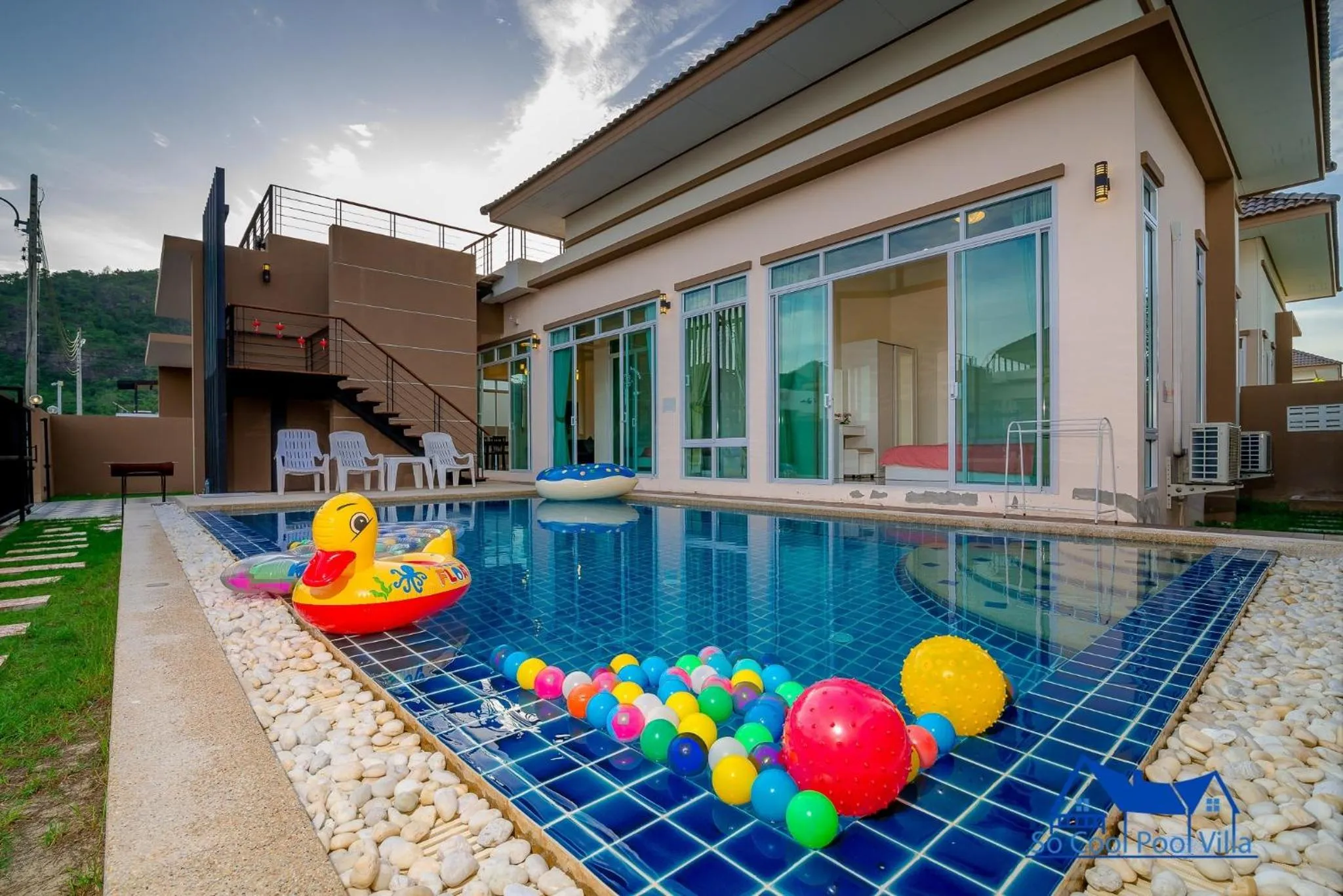 Swimming pool in So Cool Pool Villa