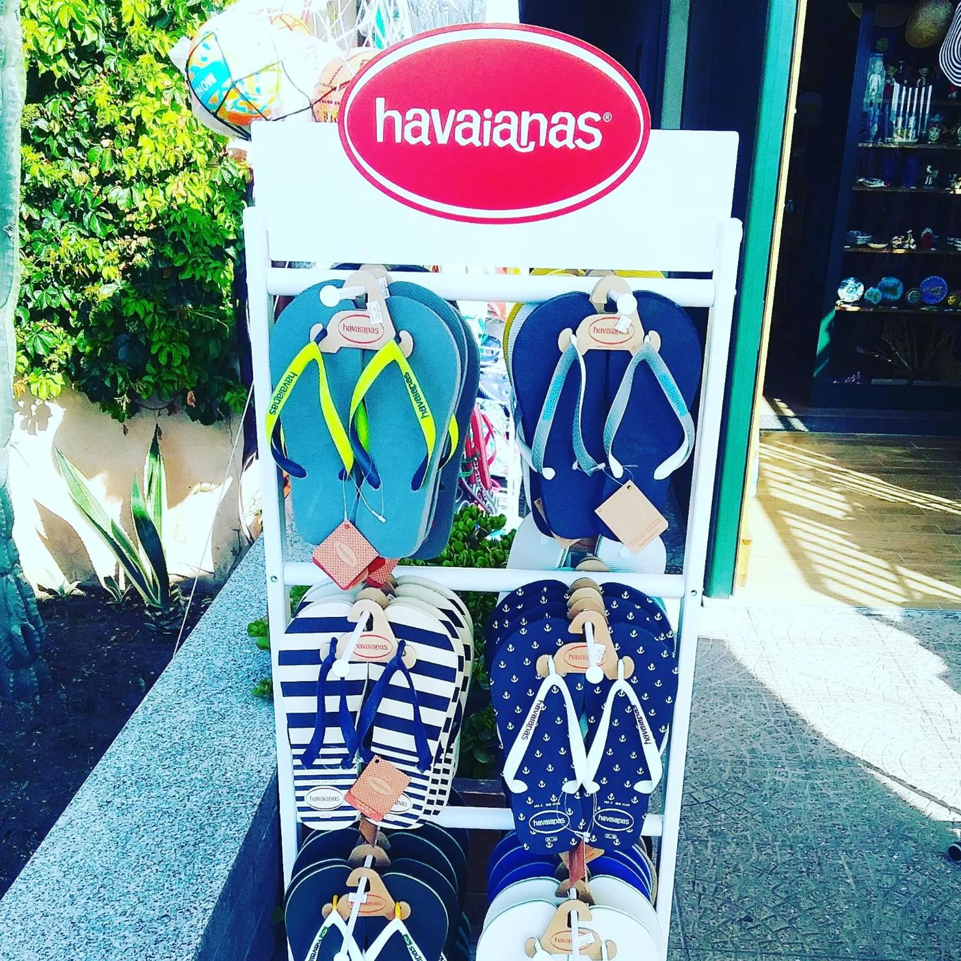 On-site shops in Semu A Mari B&B