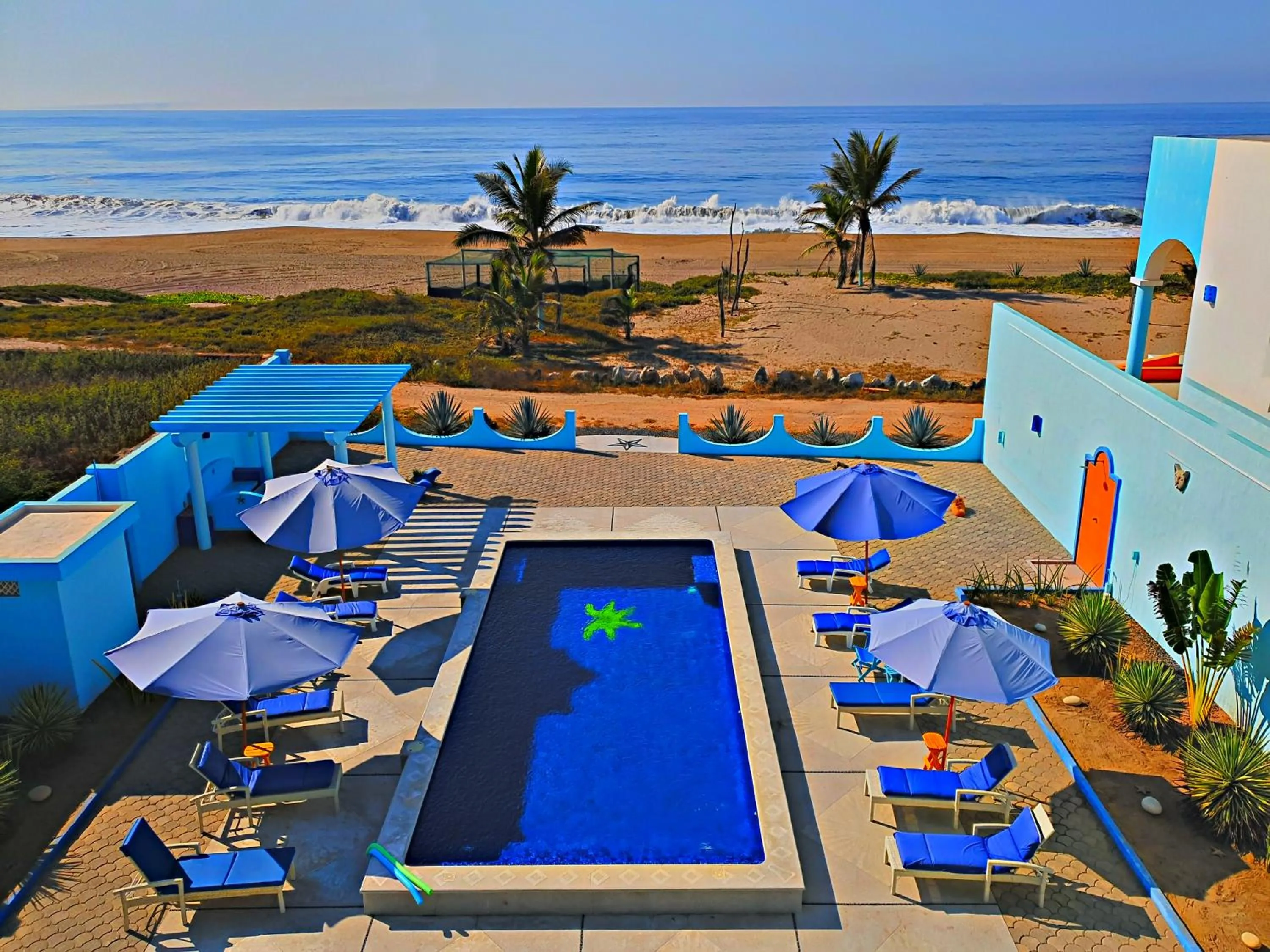 Swimming pool in Villa Star of the Sea