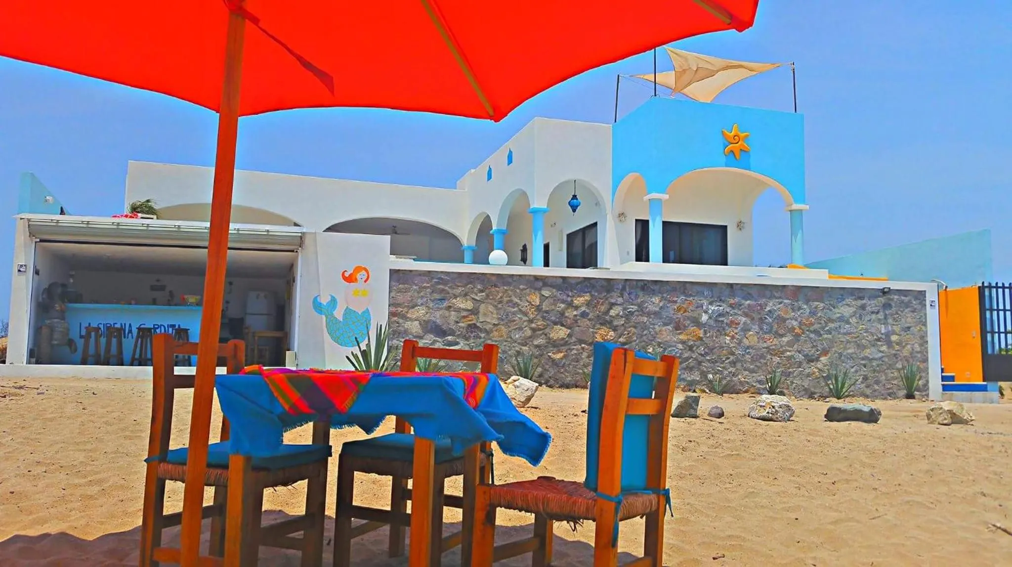 Restaurant/places to eat in Villa Star of the Sea