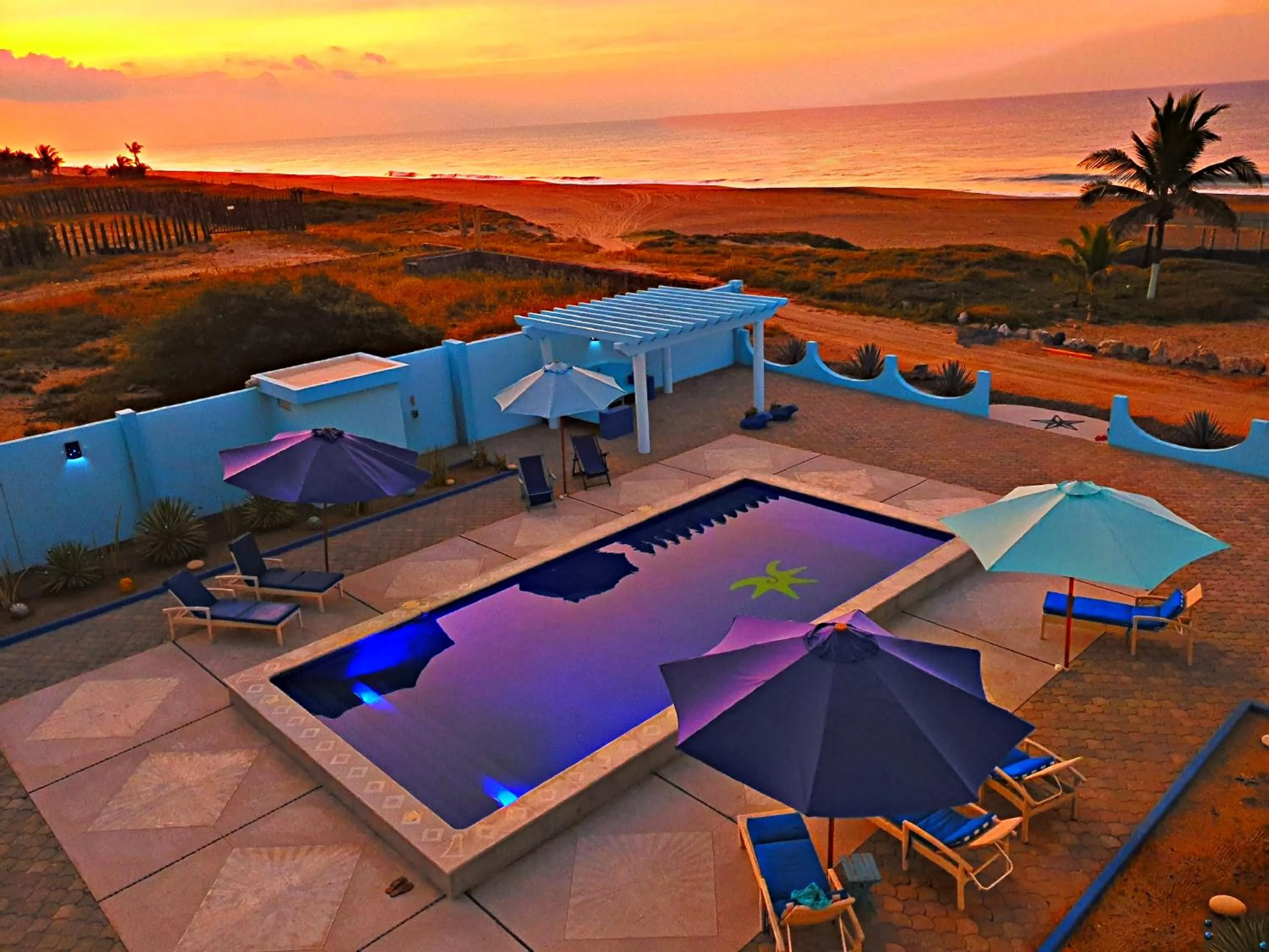 Swimming pool in Villa Star of the Sea