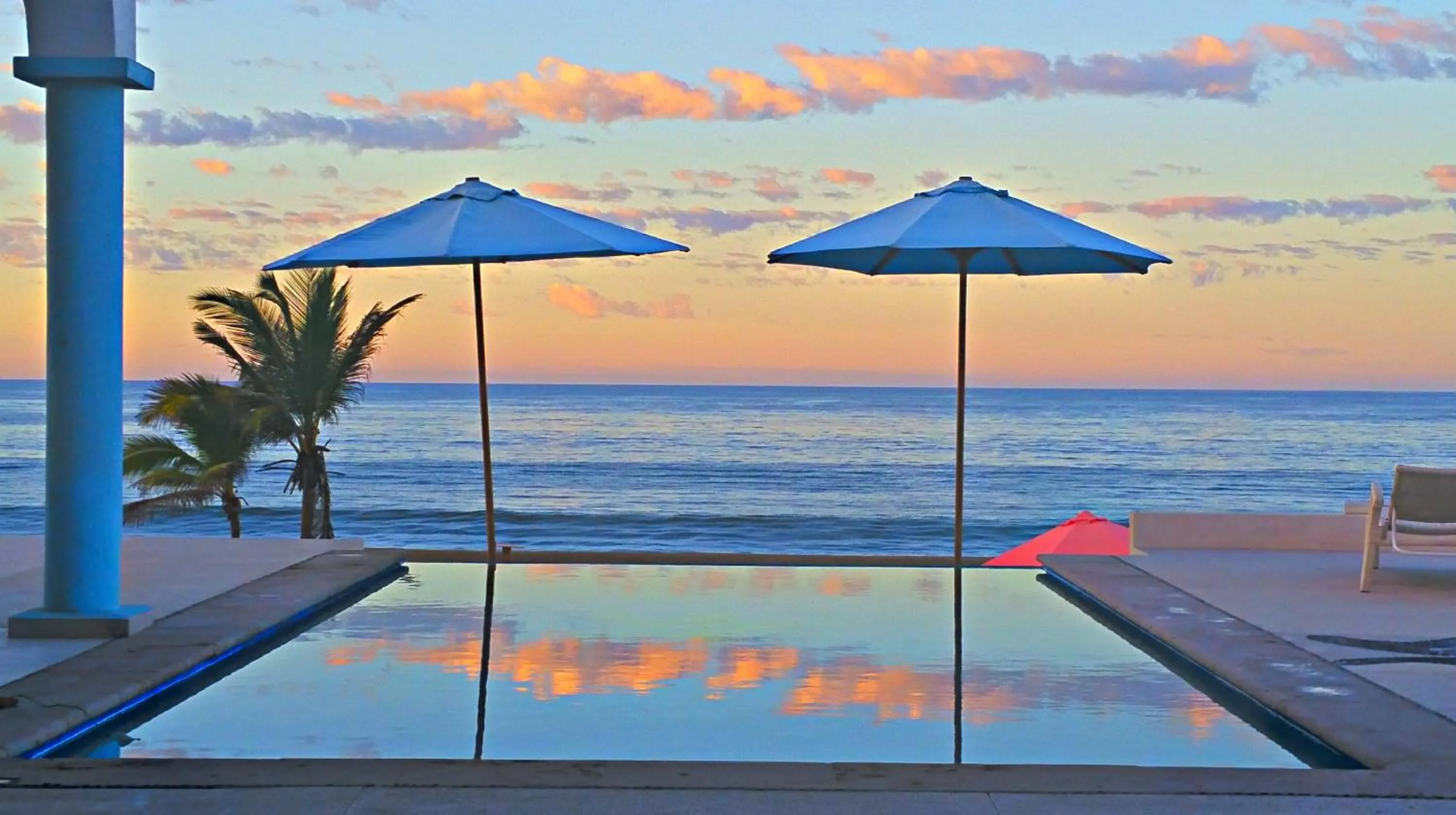 Swimming pool in Villa Star of the Sea