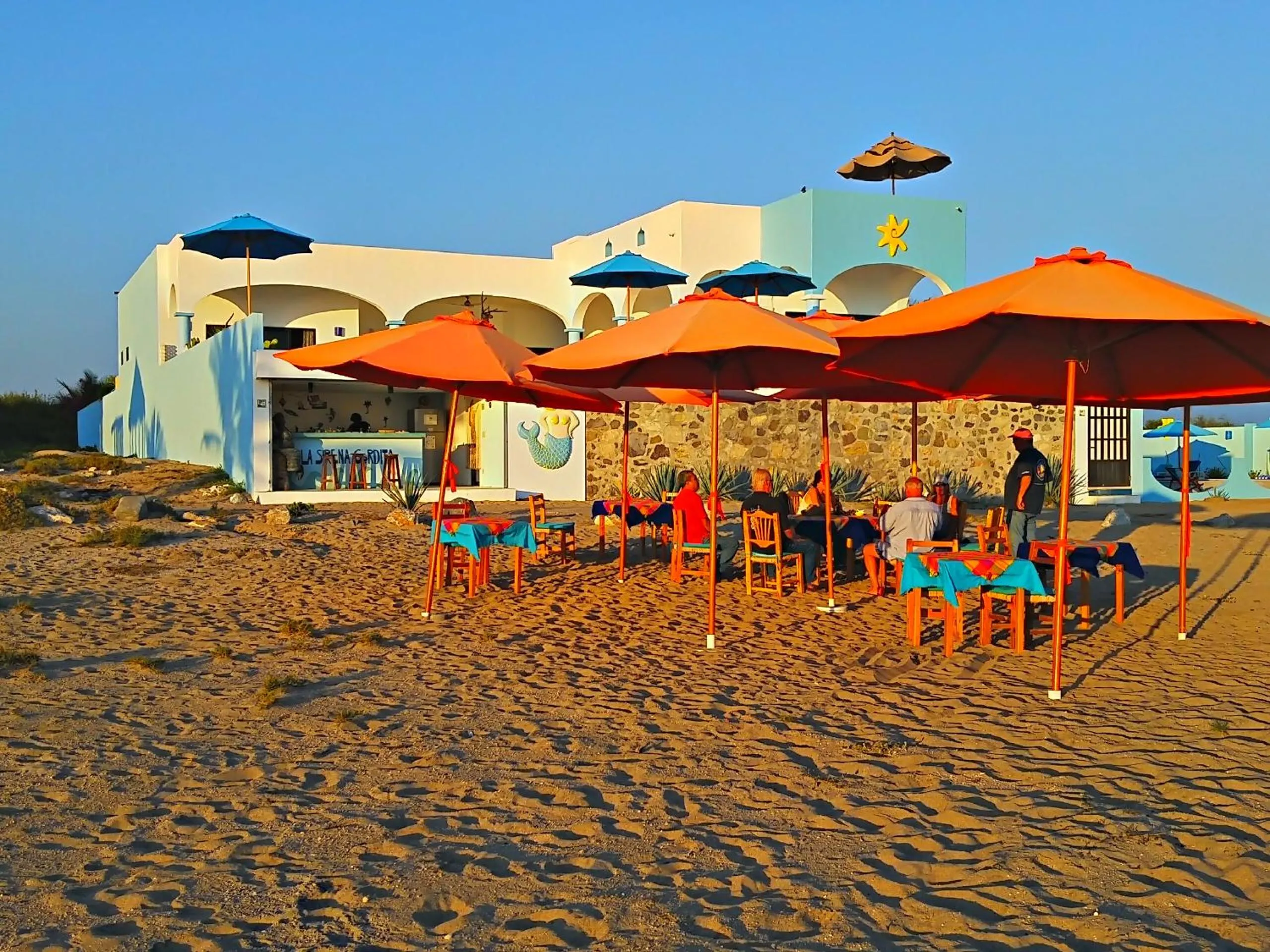 Restaurant/places to eat in Villa Star of the Sea