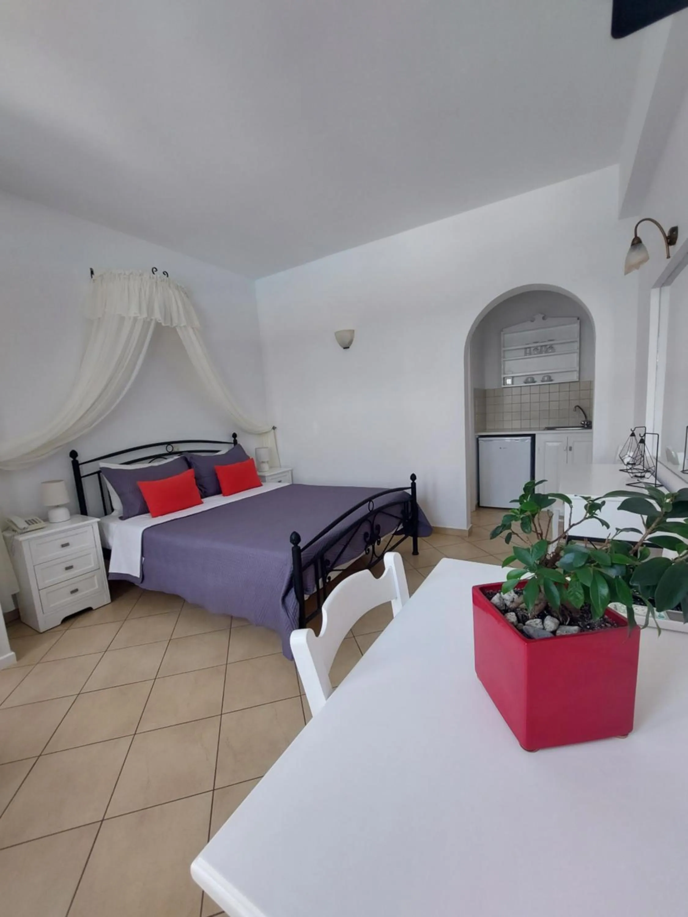 Bed in Anthonas Apartments