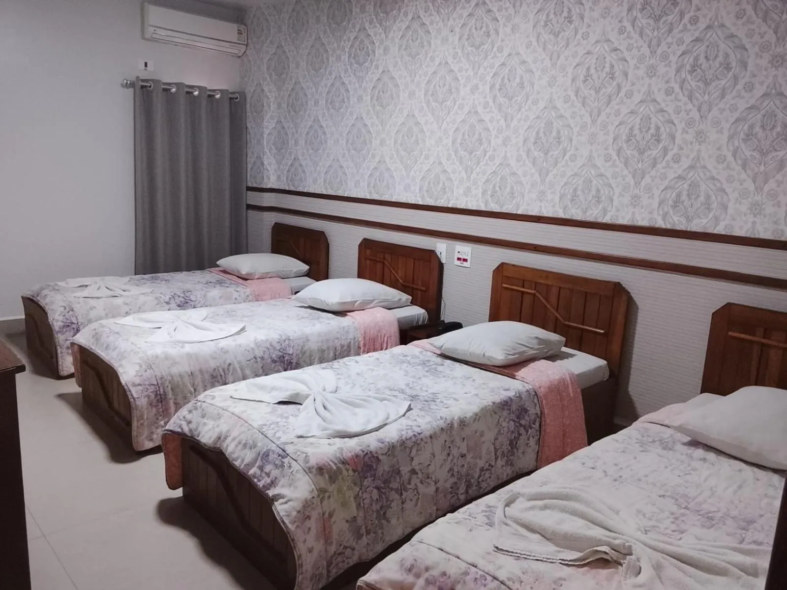 air conditioner, Bed in Tulipa Hotel
