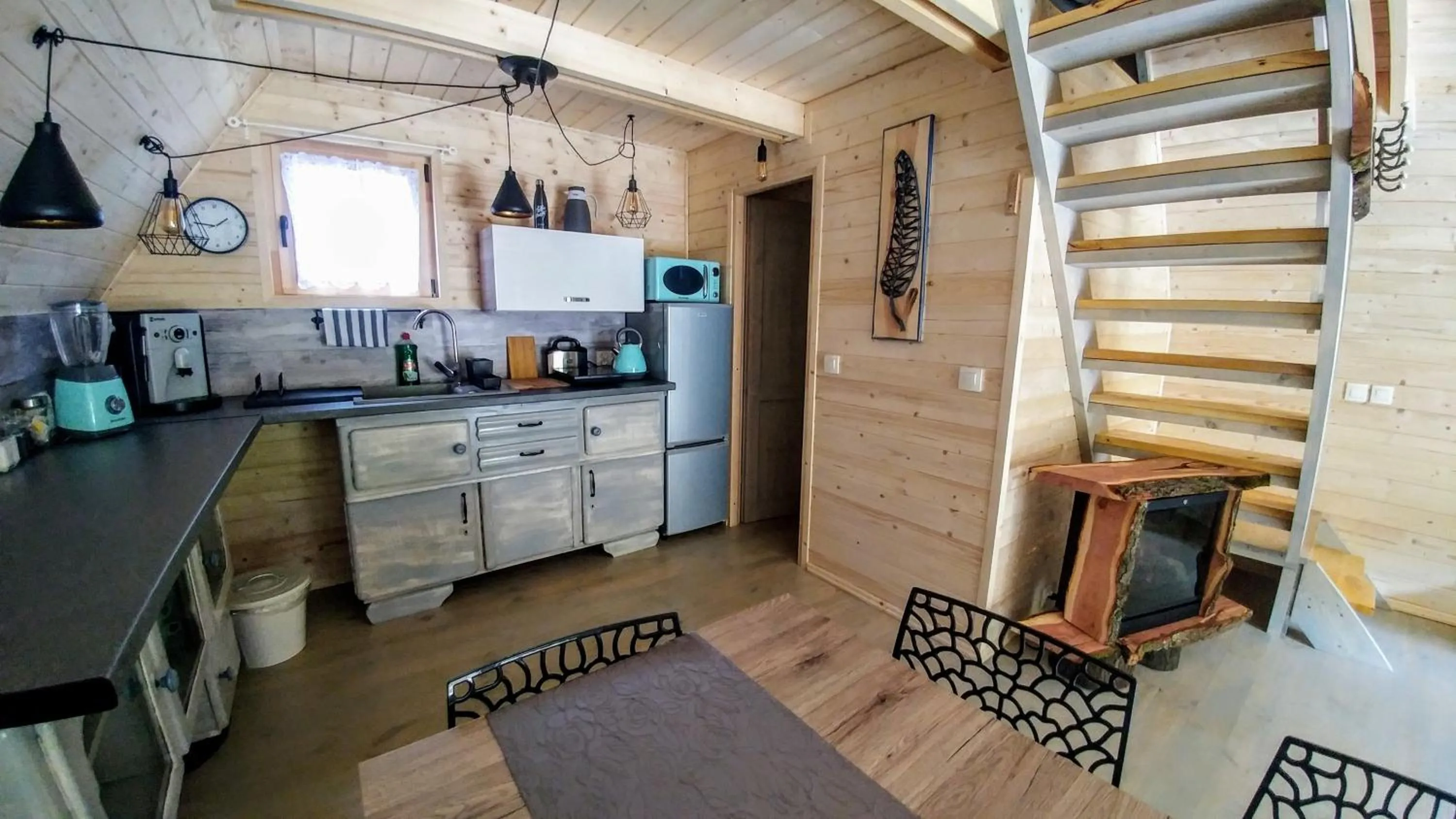 Kitchen or kitchenette in Osada pod Beskidem- chatki całoroczne