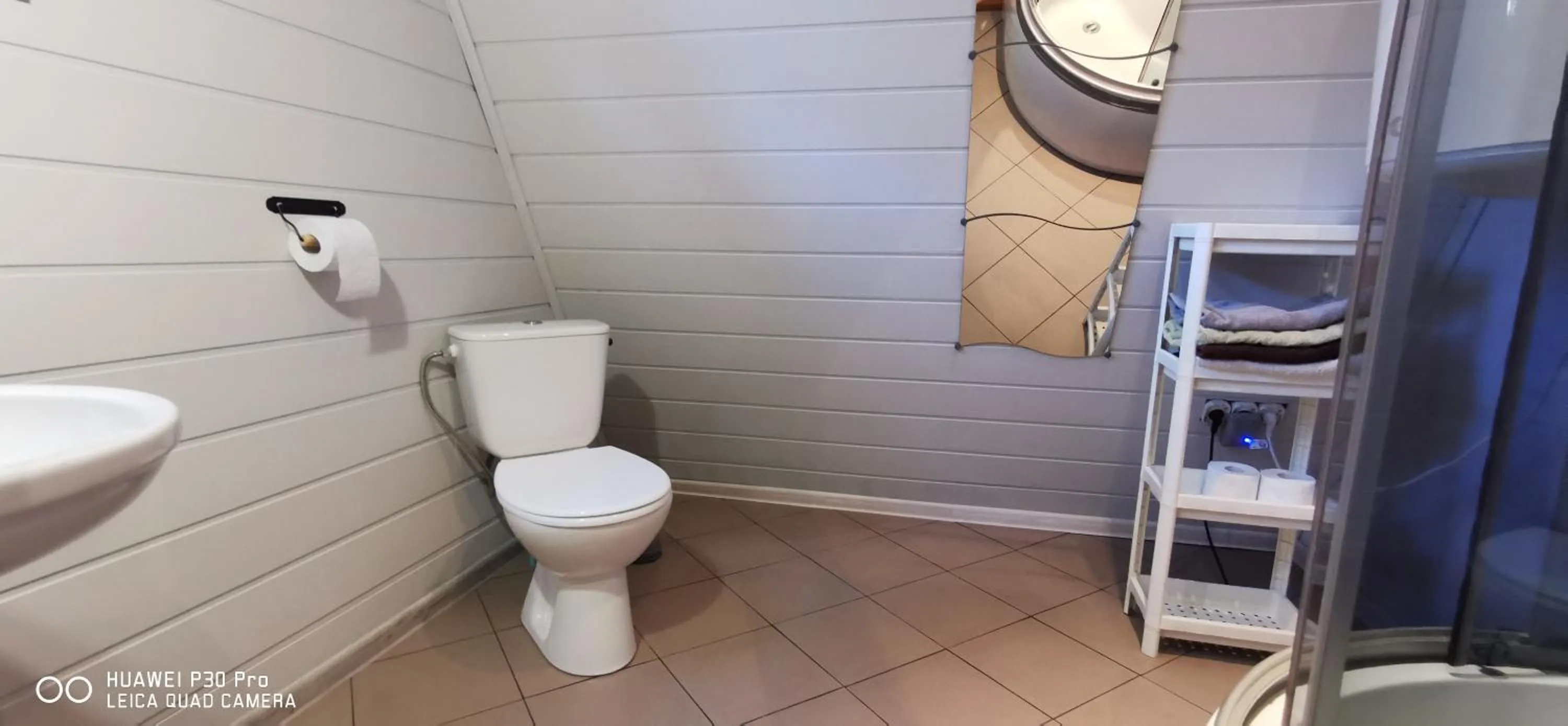 Bathroom in Osada pod Beskidem- chatki całoroczne