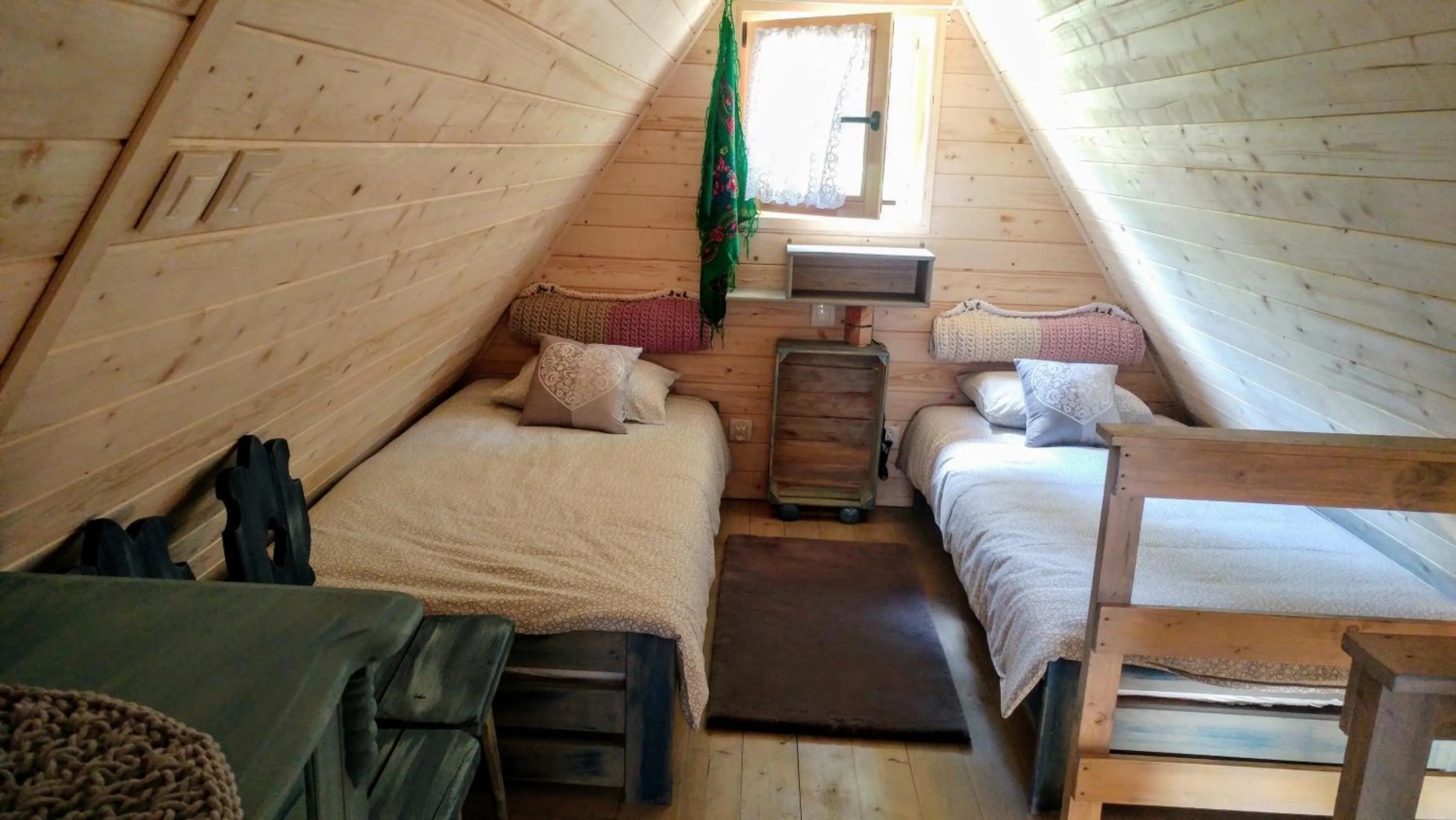 Bed in Osada pod Beskidem- chatki całoroczne