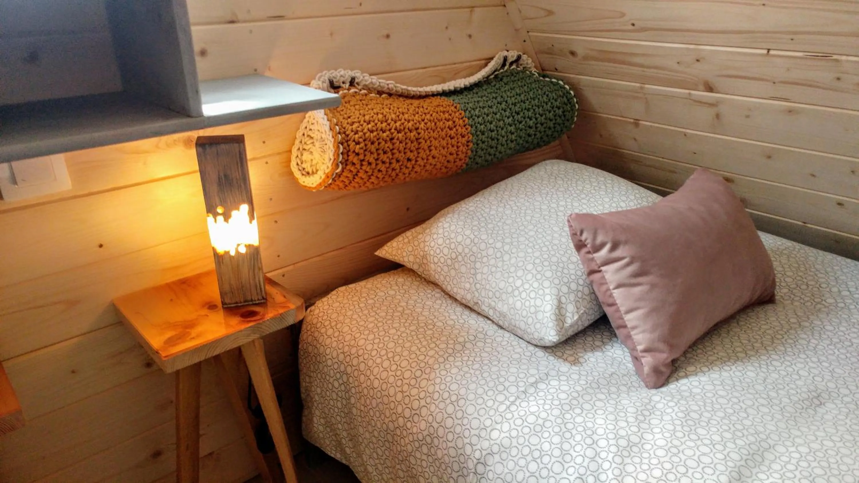 Bed in Osada pod Beskidem- chatki całoroczne
