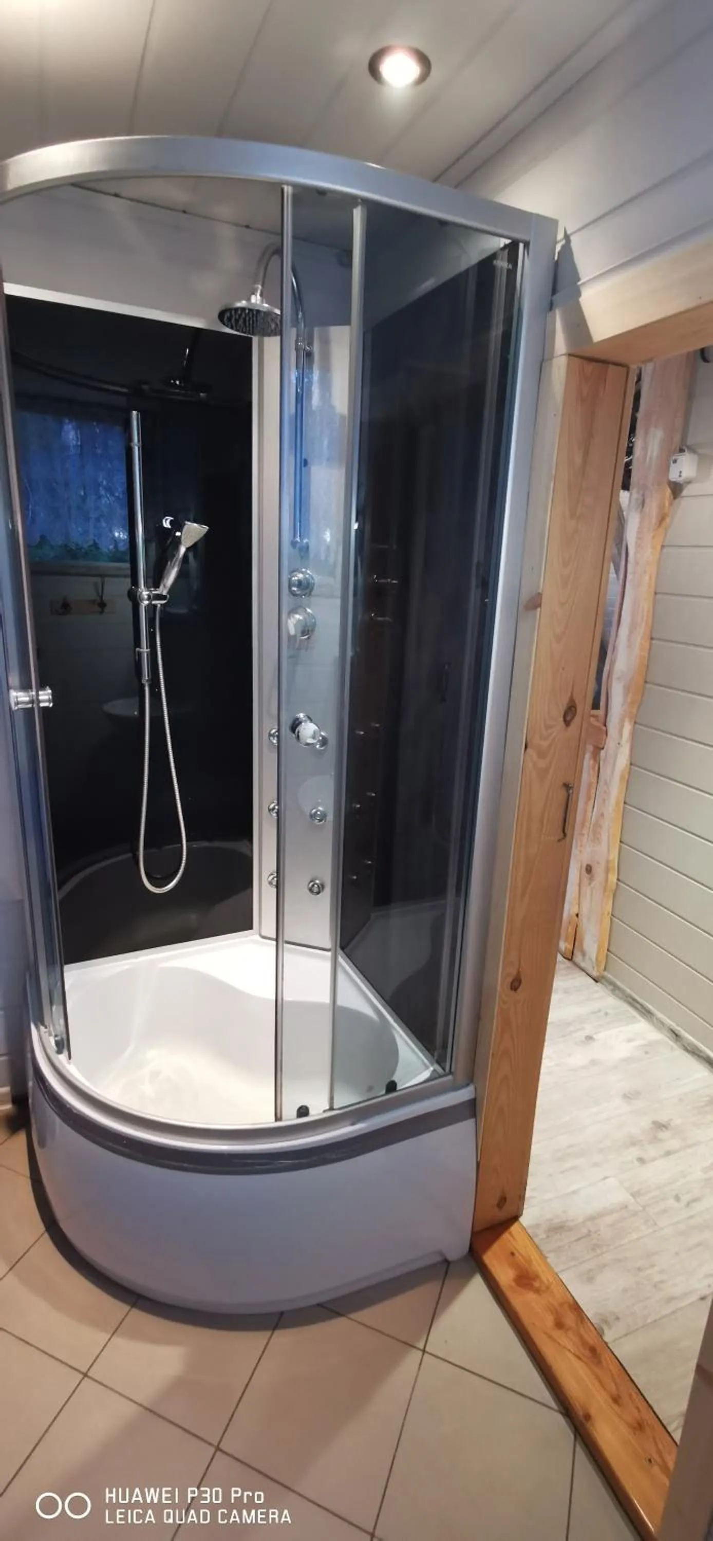 Bathroom in Osada pod Beskidem- chatki całoroczne