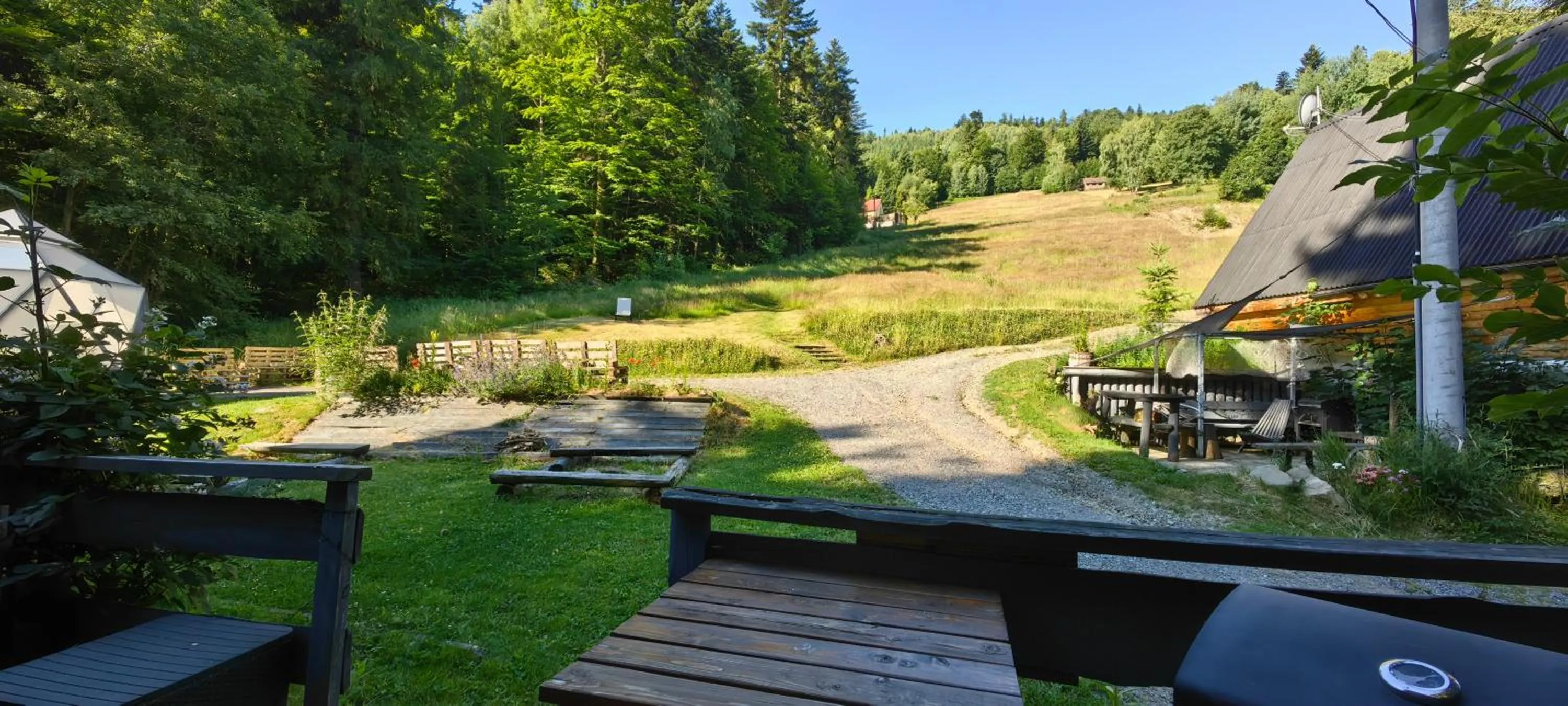 Patio in Osada pod Beskidem- chatki całoroczne