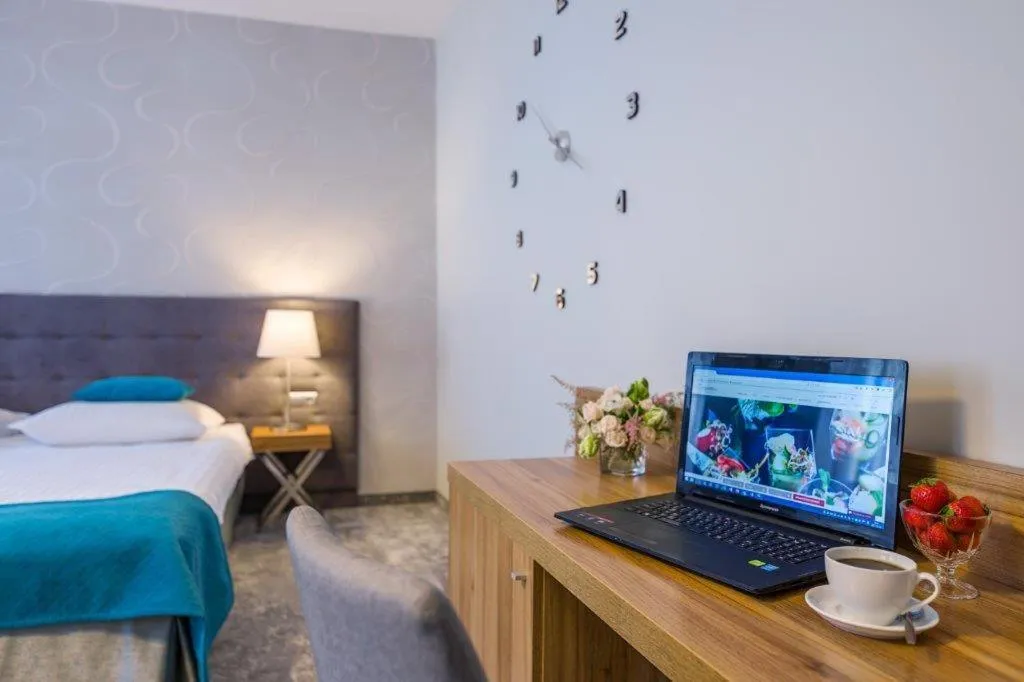 Bed in Tulip Hotels - Wroclaw Patio