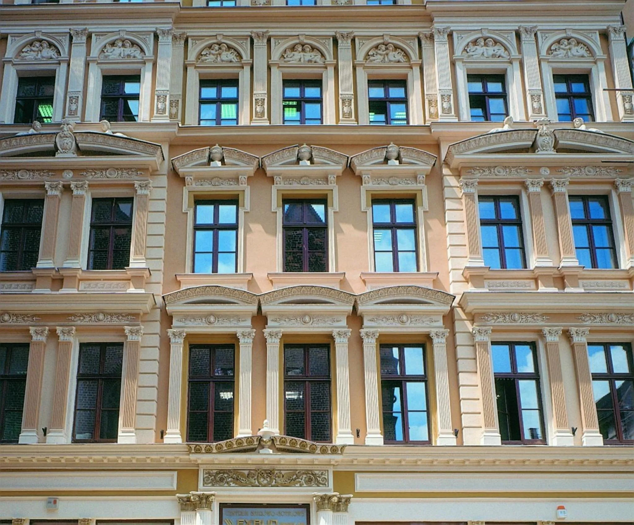 Property building in Tulip Hotels - Wroclaw Patio