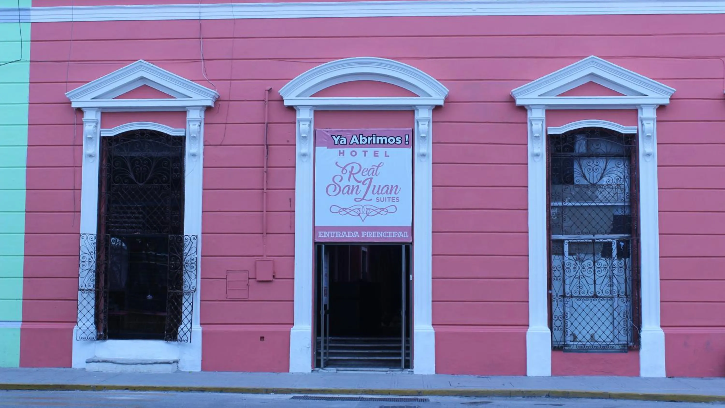 Facade/entrance in Hotel Real San Juan Suites