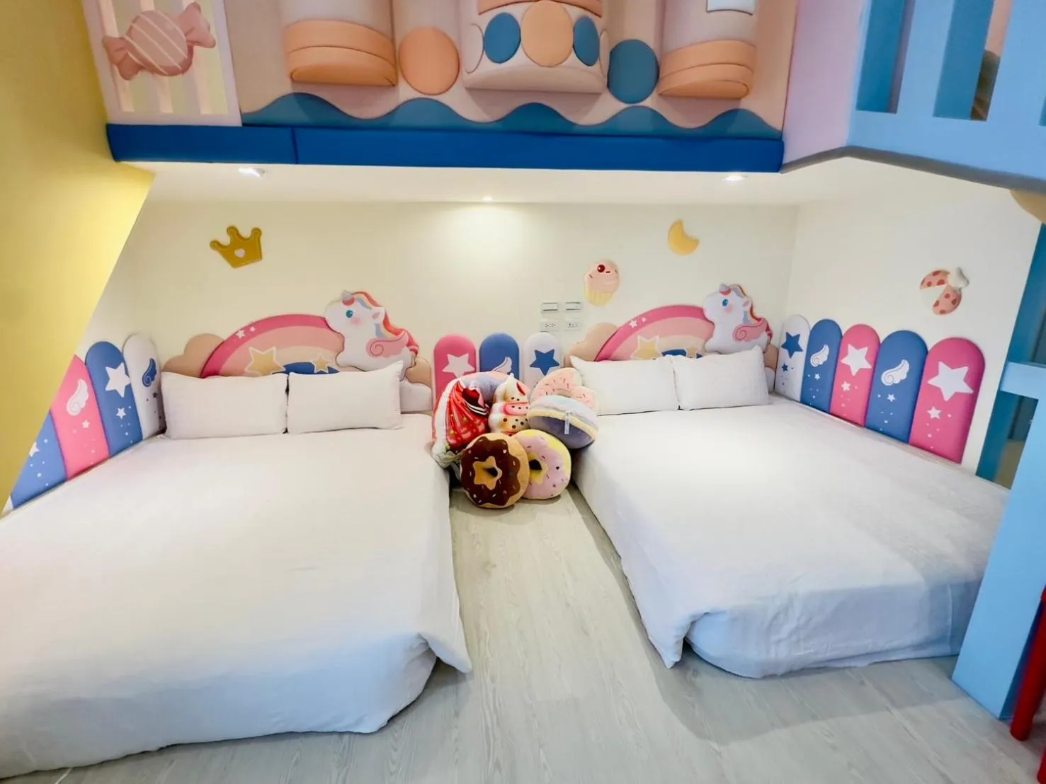 Bed in Sun Shine B&B