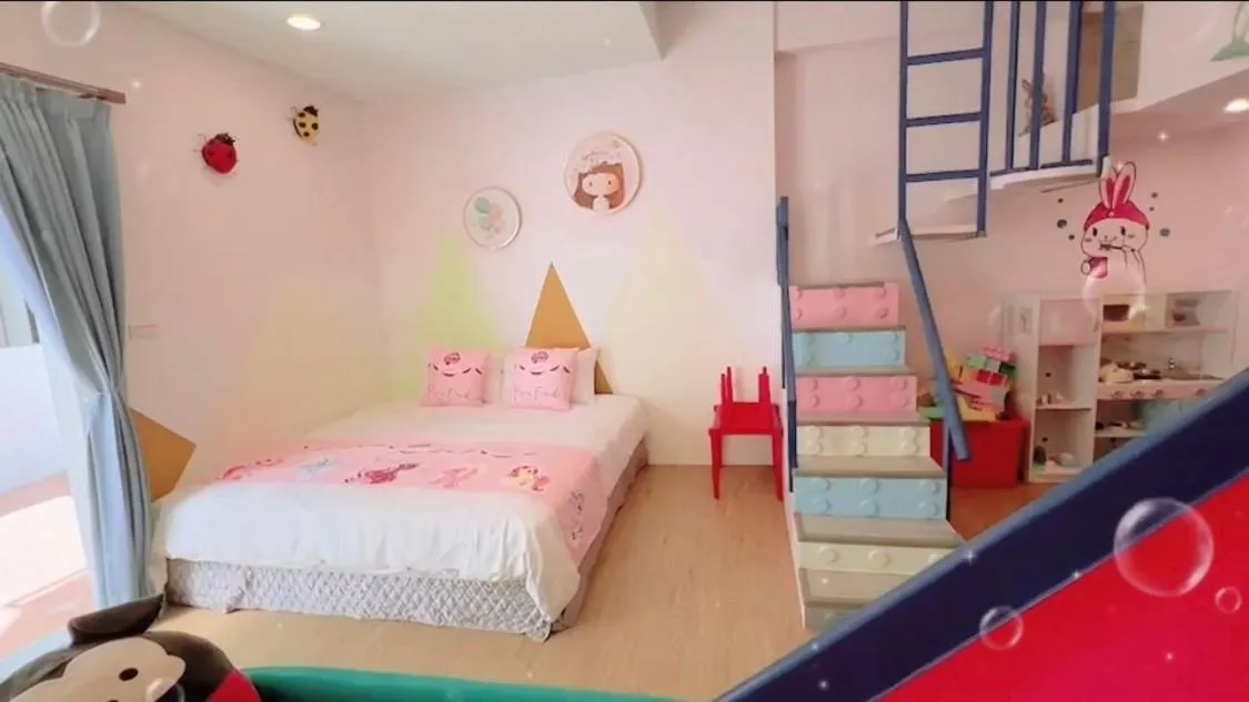 Bed in Sun Shine B&B