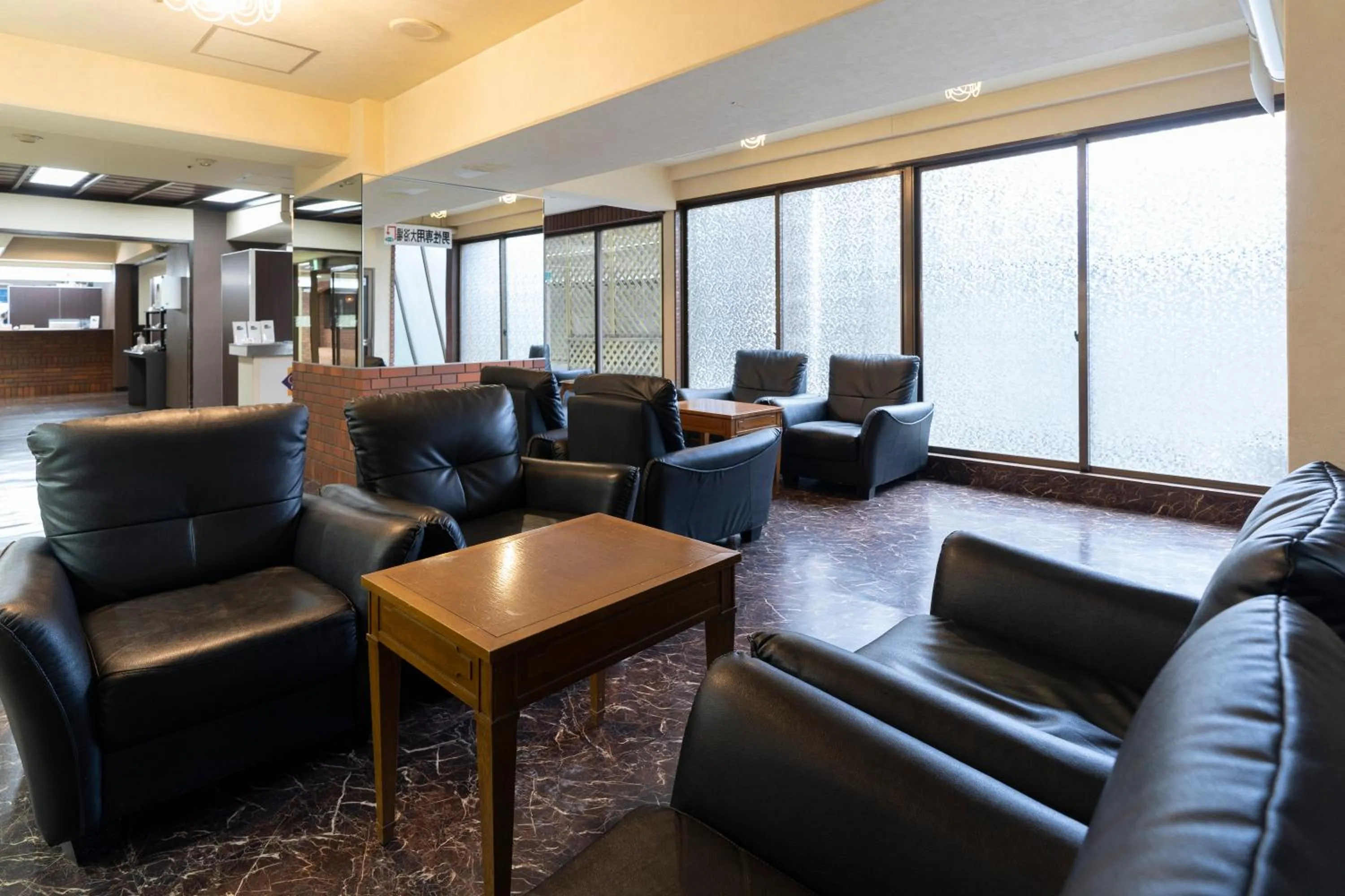 Seating area in HOTEL CITY INN WAKAYAMA Wakayama-Ekimae