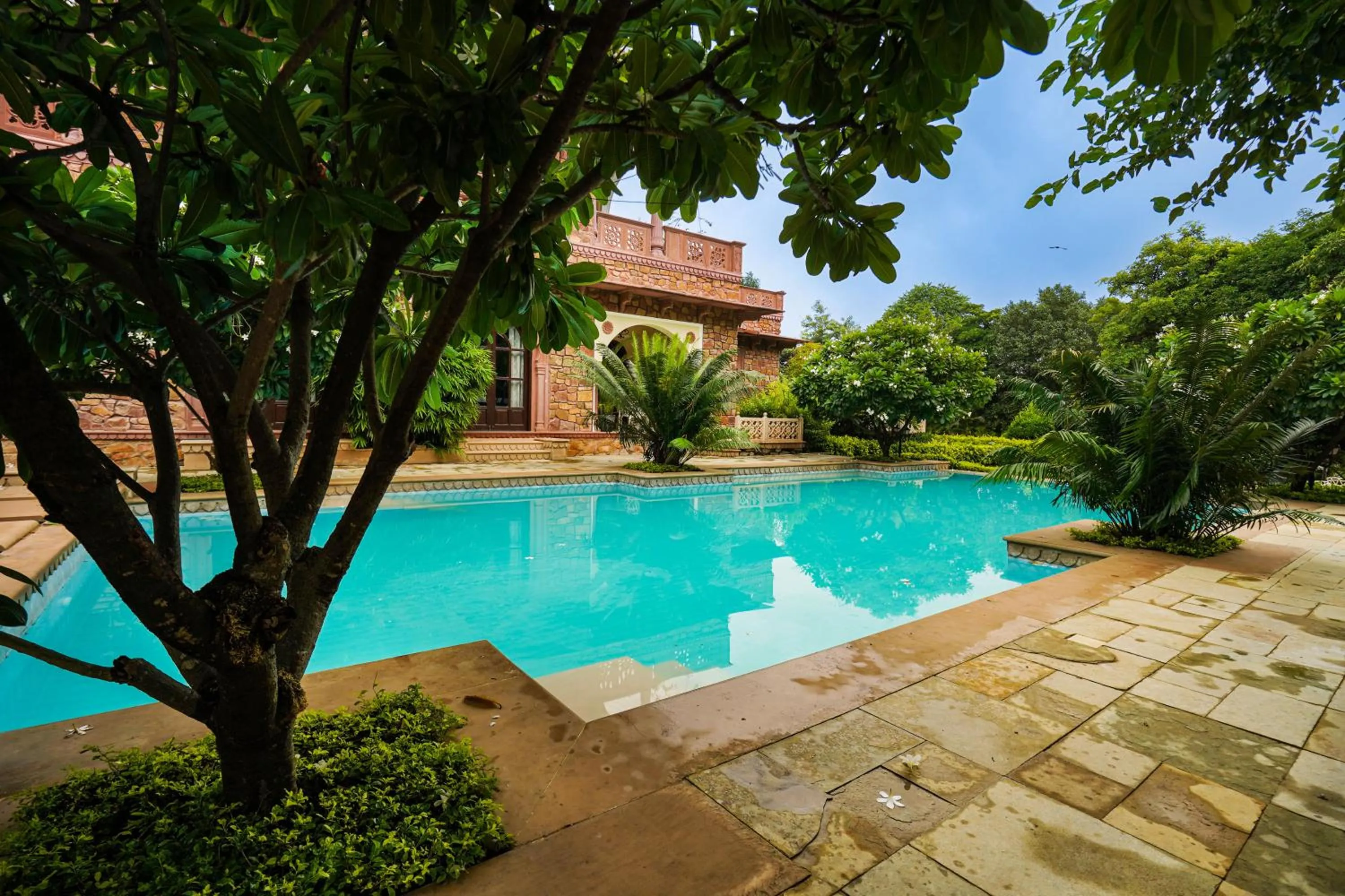 Pool view in Khas Bagh