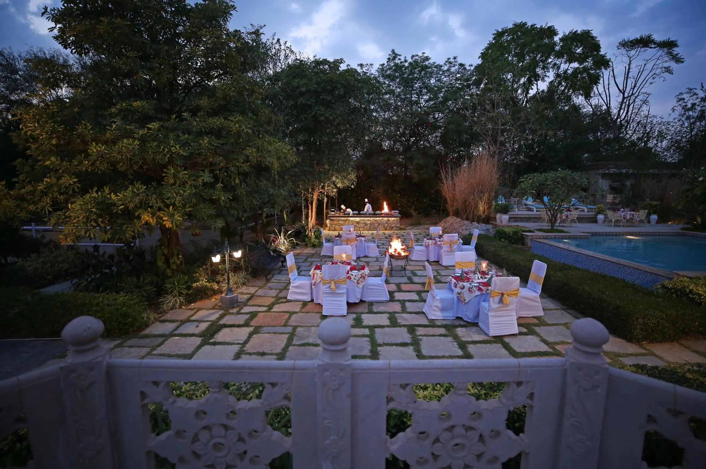 Food and drinks in Khas Bagh