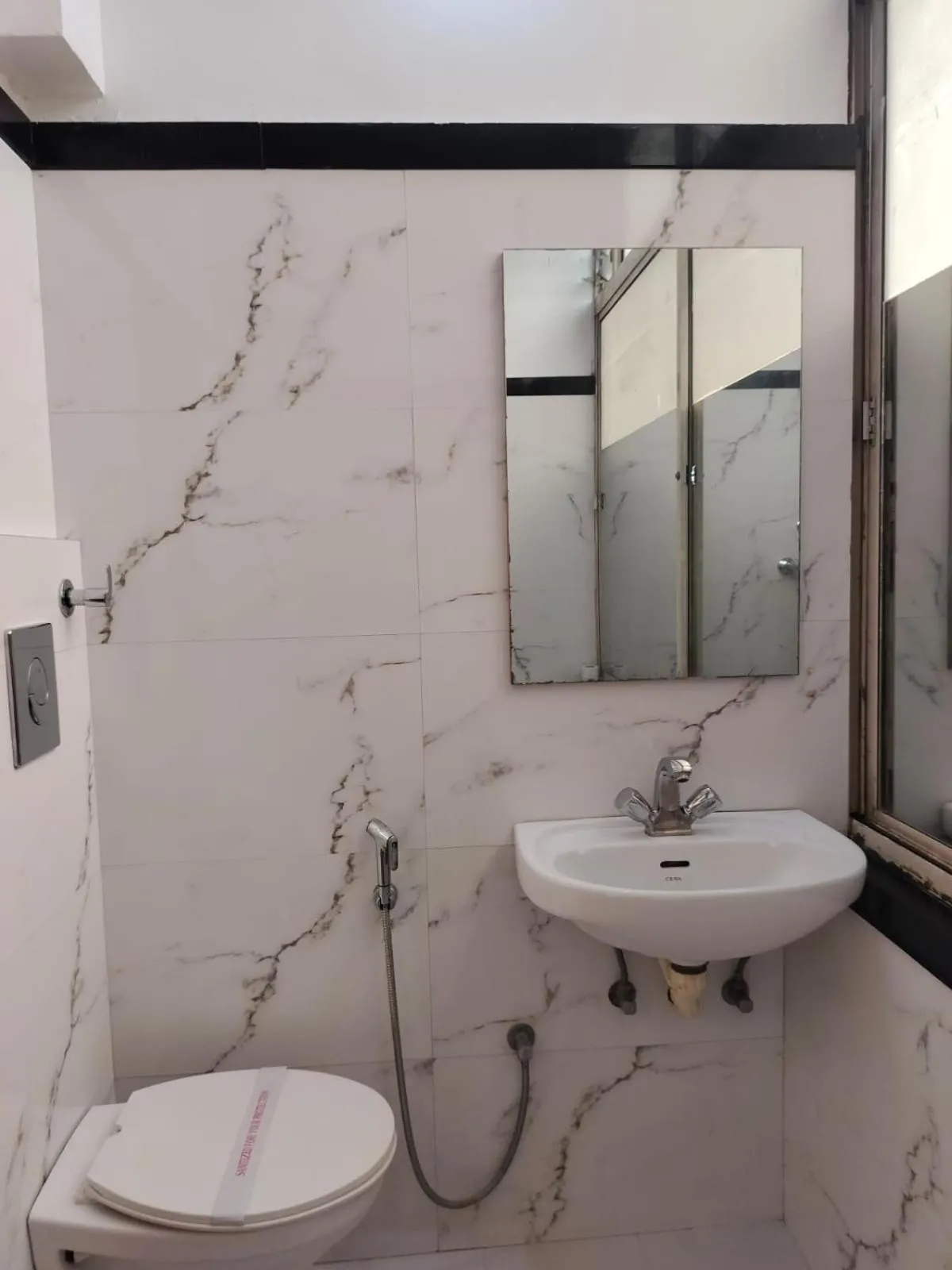 Bathroom in Hotel Sukhvilas