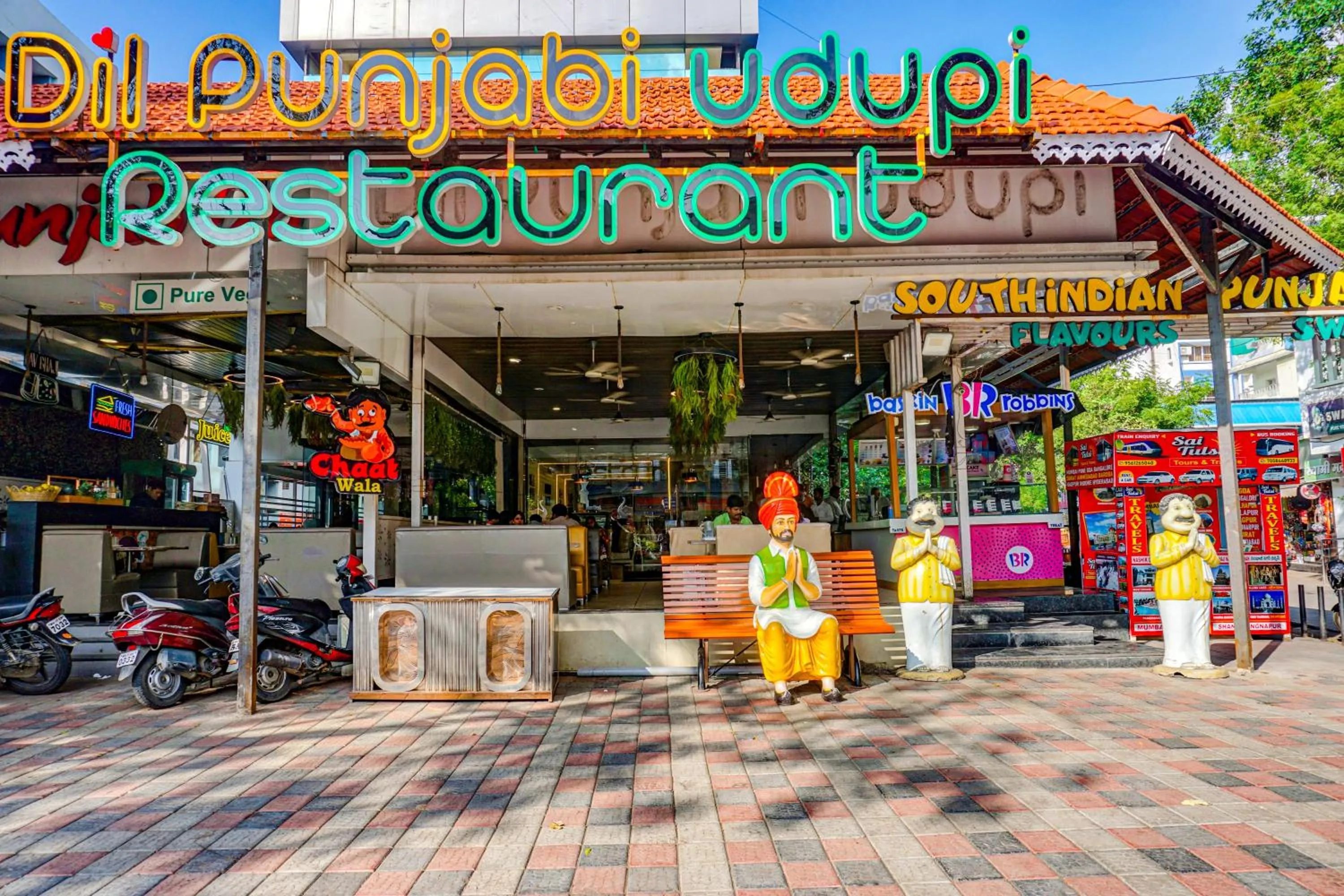 Facade/entrance in Via Tulsi Park