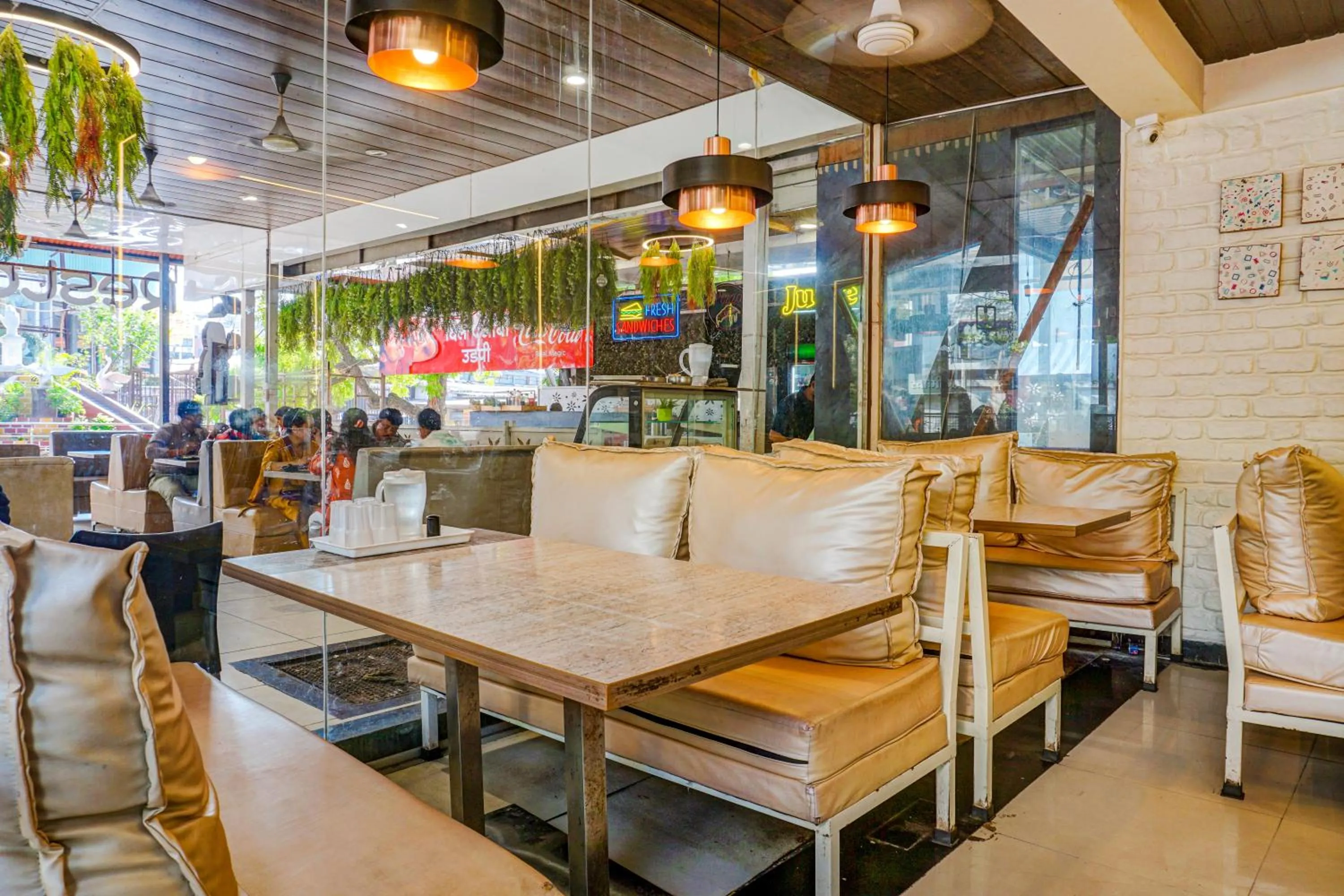 Restaurant/places to eat in Via Tulsi Park