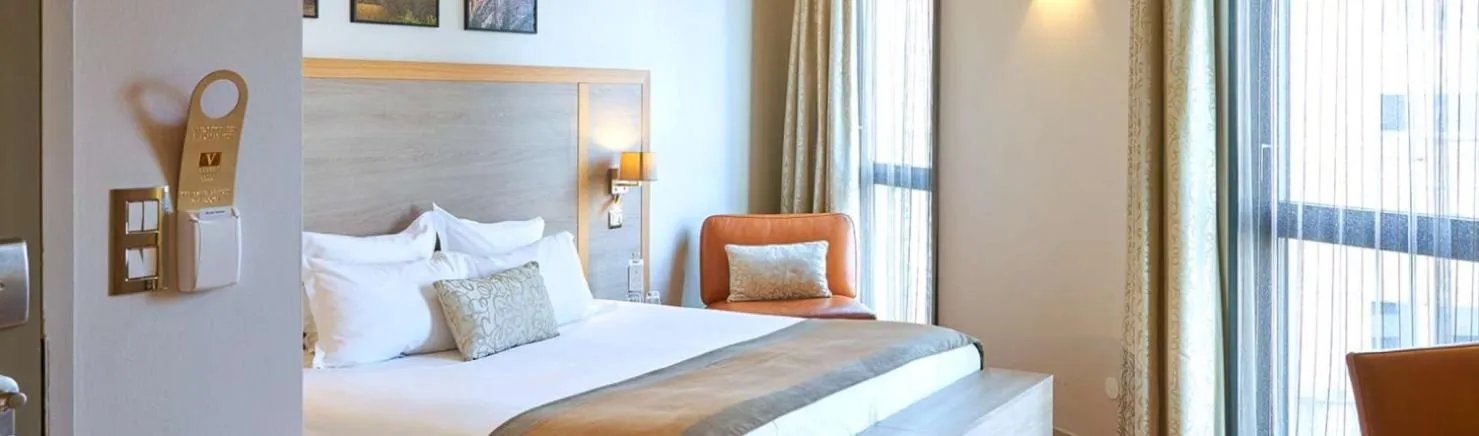 Bedroom, Bed in Hotel Vatel Bordeaux