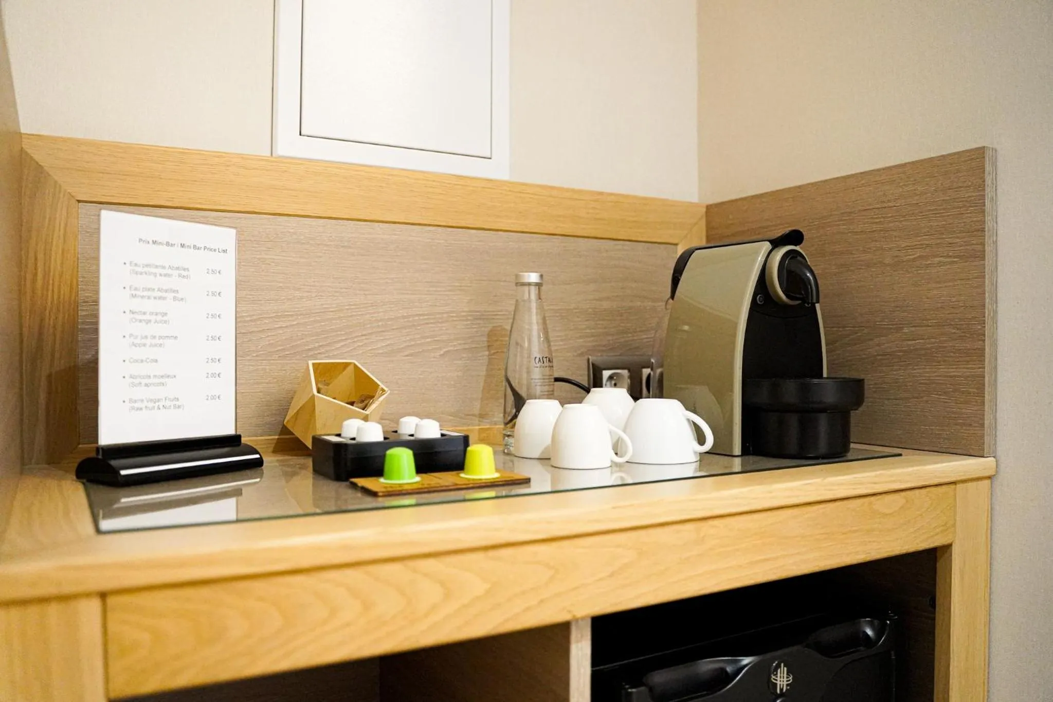 Coffee/tea facilities in Hotel Vatel Bordeaux
