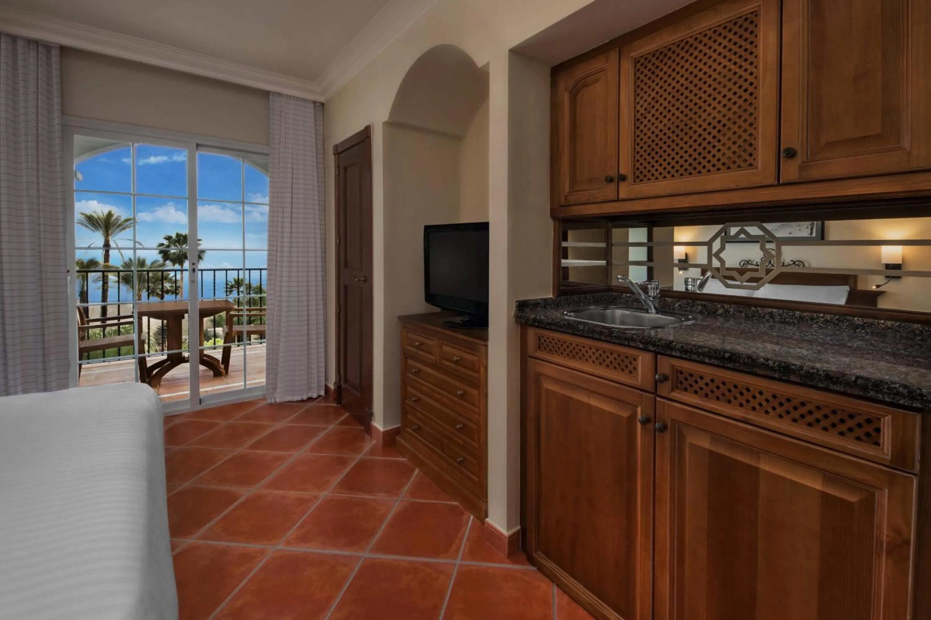 Kitchen or kitchenette in Marriott's Playa Andaluza
